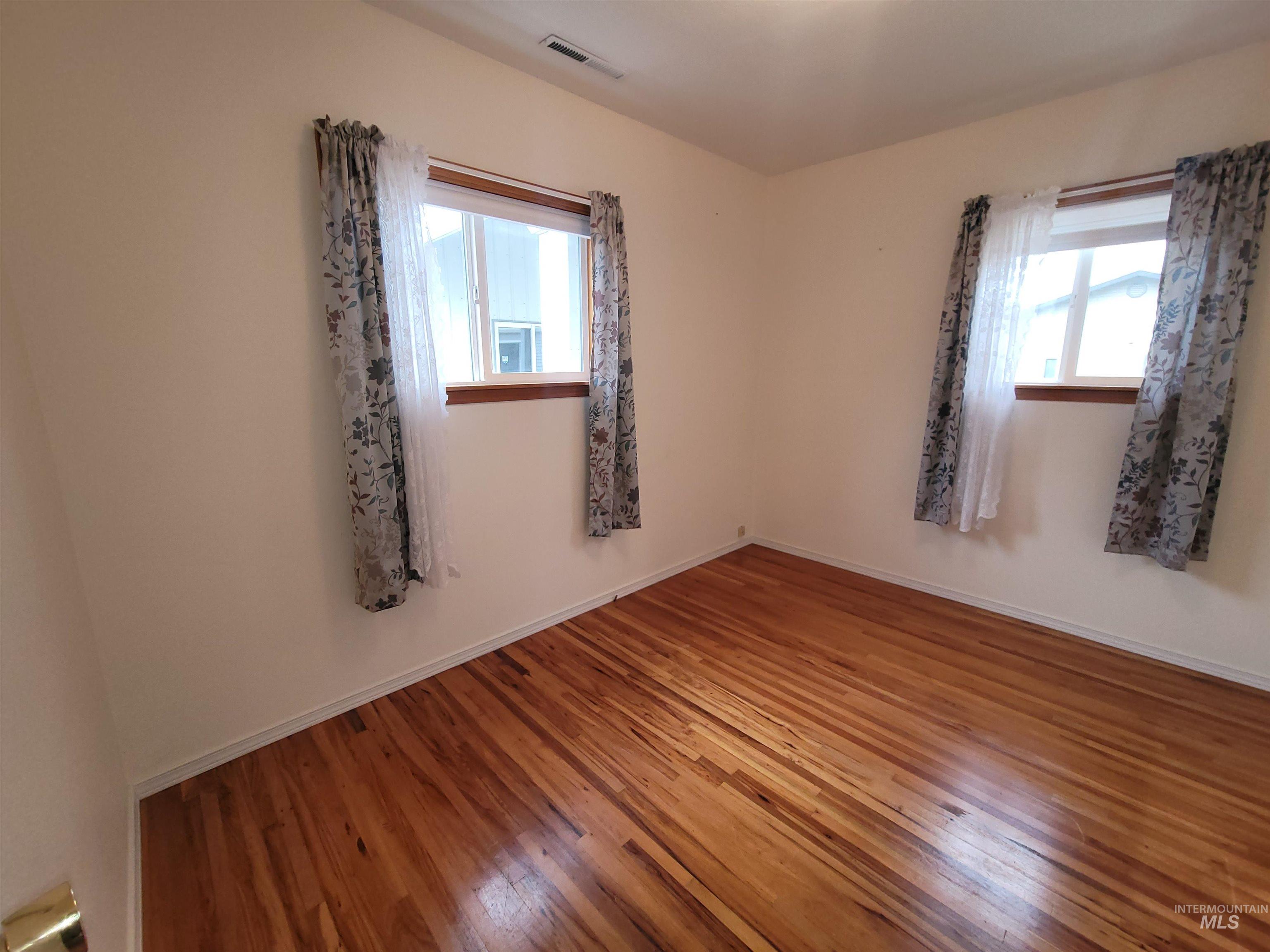 3719 16th St., Lewiston, Idaho 83501, 3 Bedrooms, 1 Bathroom, Residential For Sale, Price $395,000,MLS 98967847