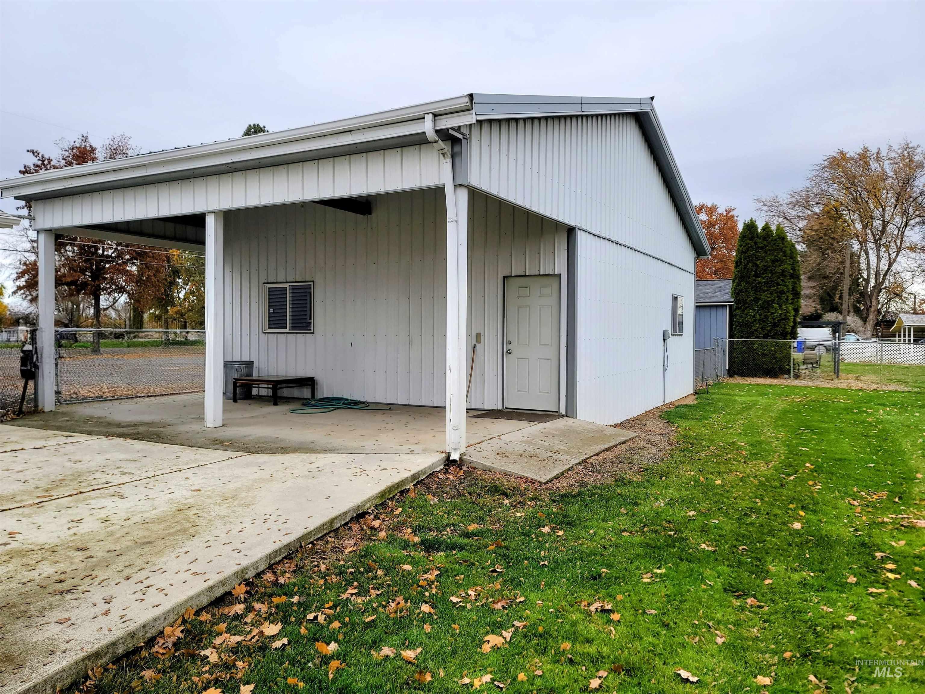 3719 16th St., Lewiston, Idaho 83501, 3 Bedrooms, 1 Bathroom, Residential For Sale, Price $395,000,MLS 98967847