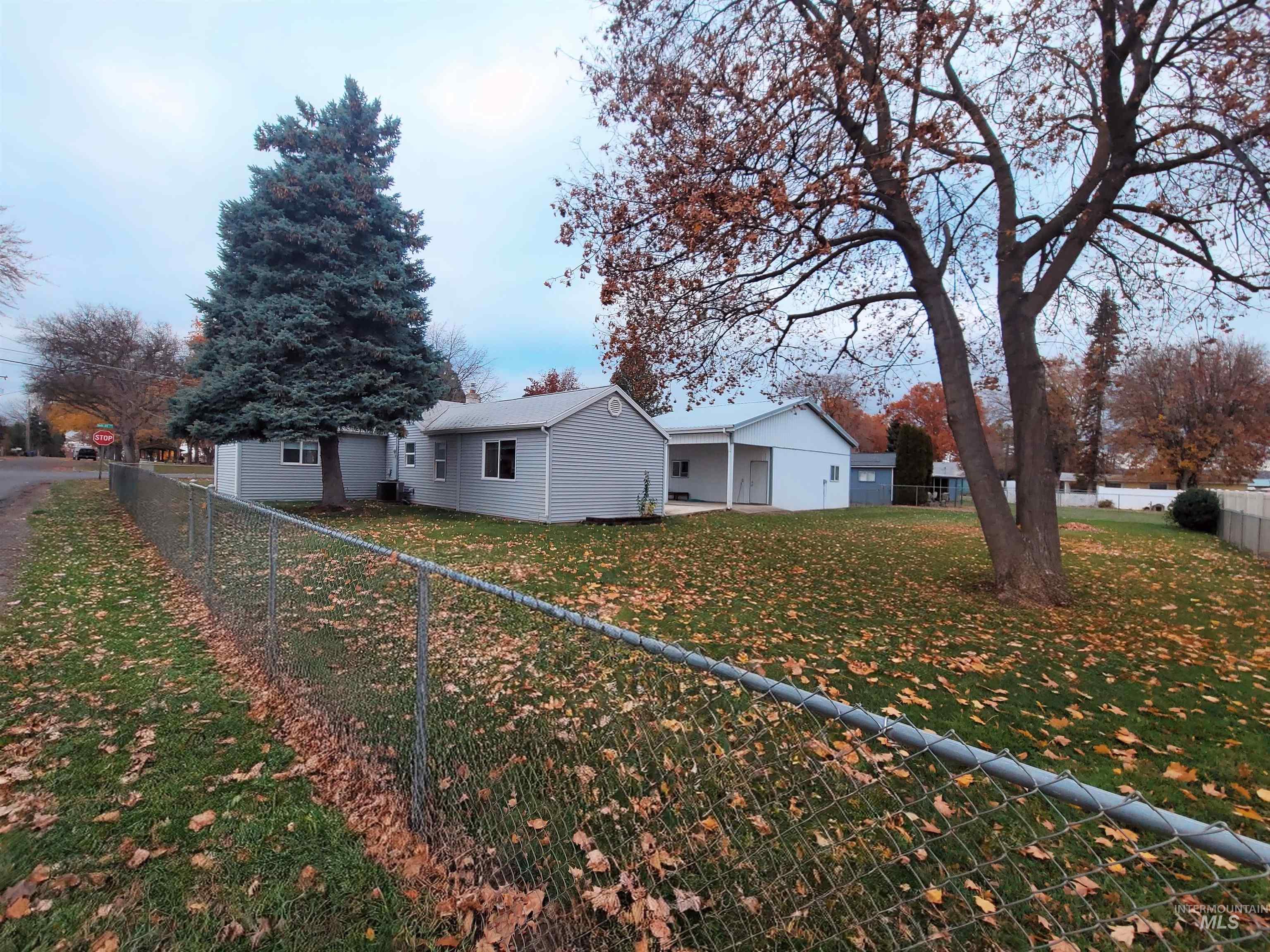 3719 16th St., Lewiston, Idaho 83501, 3 Bedrooms, 1 Bathroom, Residential For Sale, Price $395,000,MLS 98967847