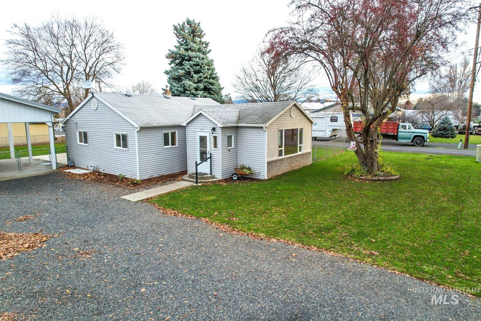 3719 16th St., Lewiston, Idaho 83501, 3 Bedrooms, 1 Bathroom, Residential For Sale, Price $395,000,MLS 98967847