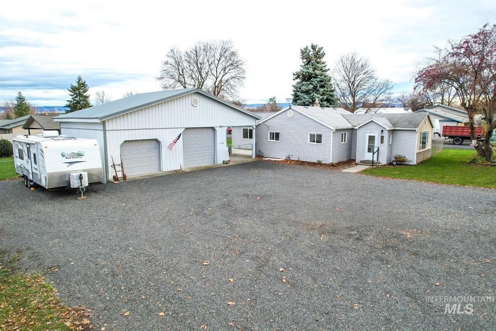 3719 16th St., Lewiston, Idaho 83501, 3 Bedrooms, 1 Bathroom, Residential For Sale, Price $395,000,MLS 98967847