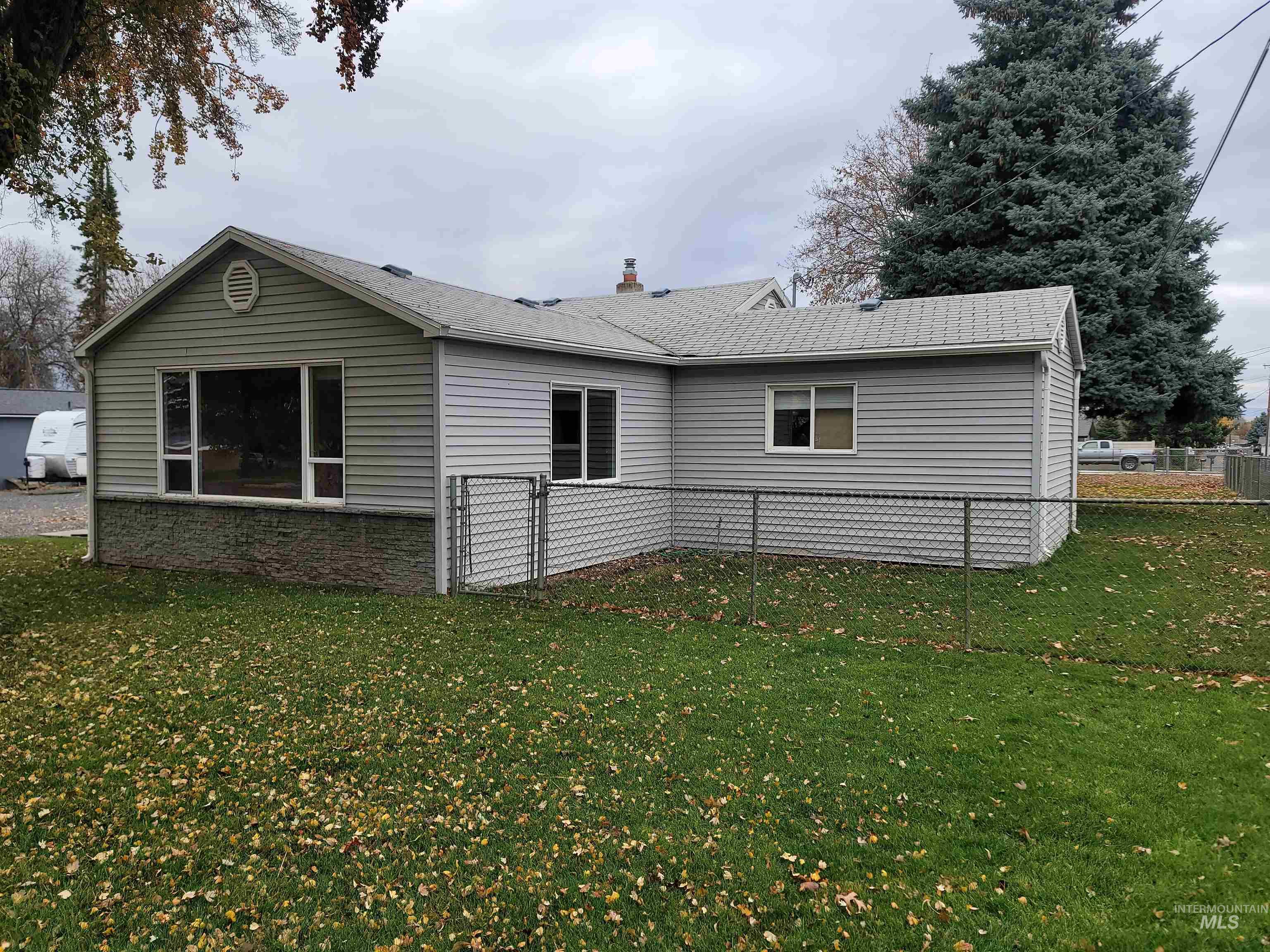 3719 16th St., Lewiston, Idaho 83501, 3 Bedrooms, 1 Bathroom, Residential For Sale, Price $395,000,MLS 98967847