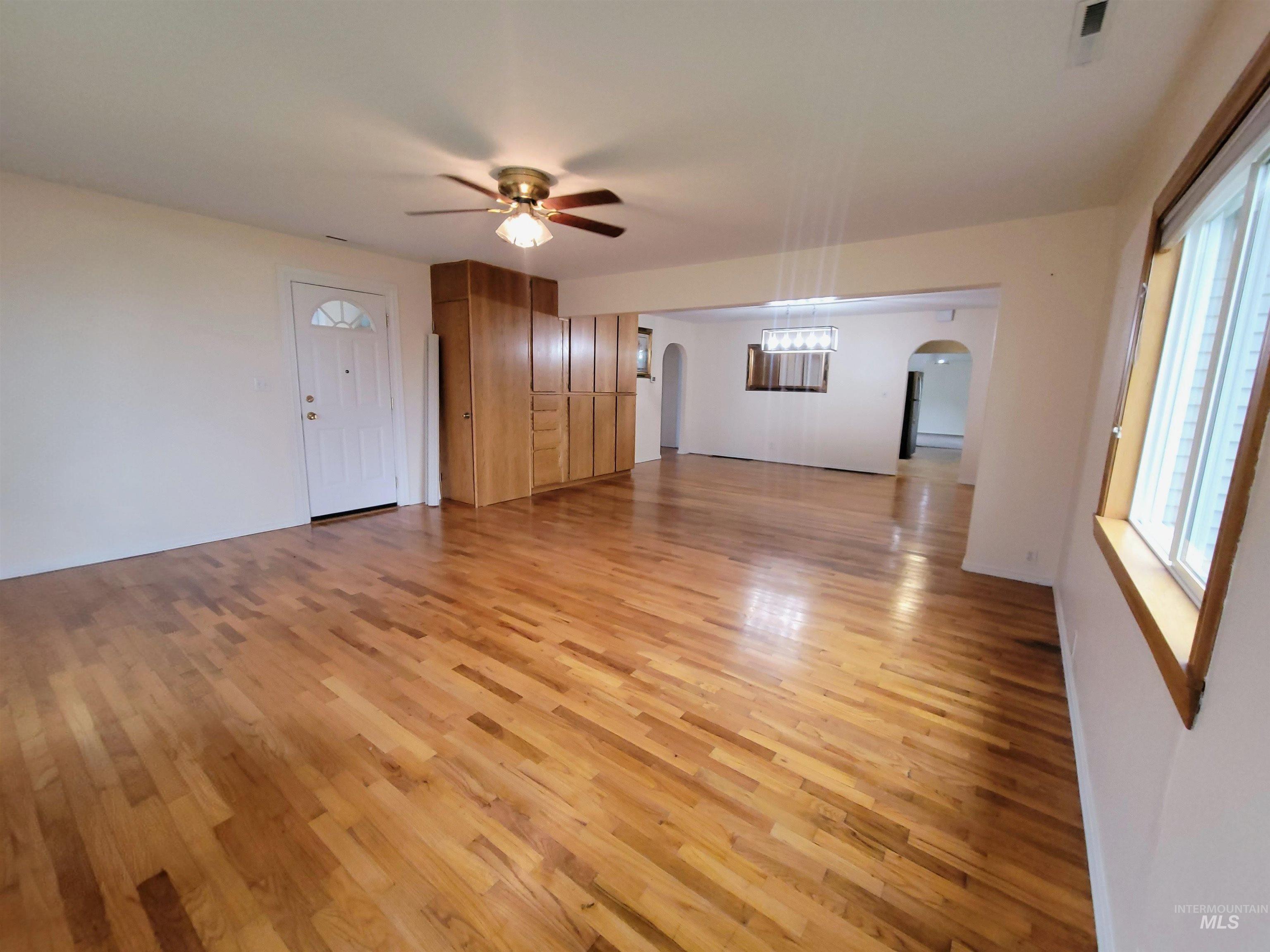 3719 16th St., Lewiston, Idaho 83501, 3 Bedrooms, 1 Bathroom, Residential For Sale, Price $395,000,MLS 98967847