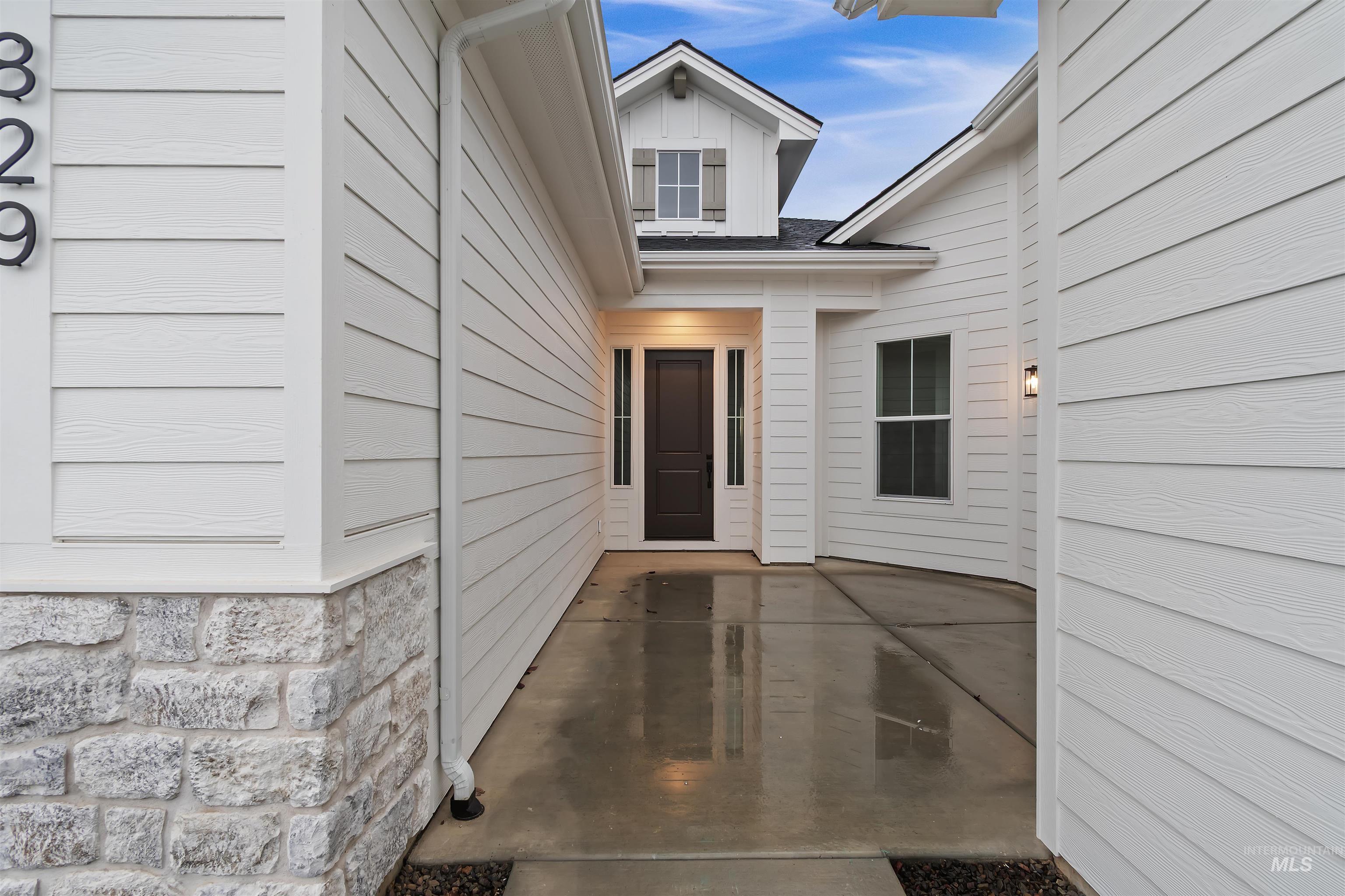 829 W Buroak Dr, Meridian, Idaho 83642, 4 Bedrooms, 3 Bathrooms, Residential For Sale, Price $826,880,MLS 98967849