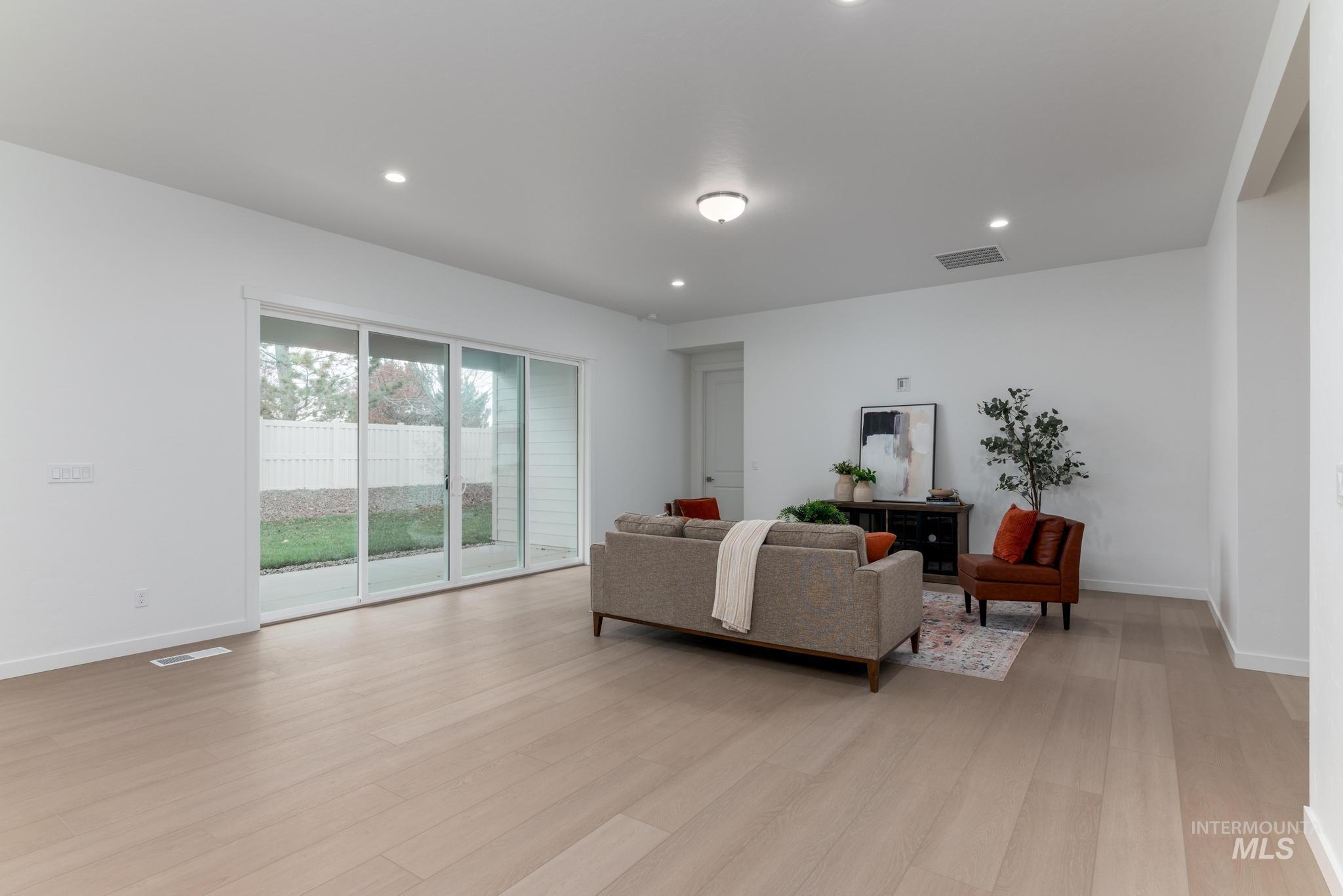 1261 W Osceola St, Middleton, Idaho 83644, 4 Bedrooms, 3 Bathrooms, Residential For Sale, Price $589,000,MLS 98967866