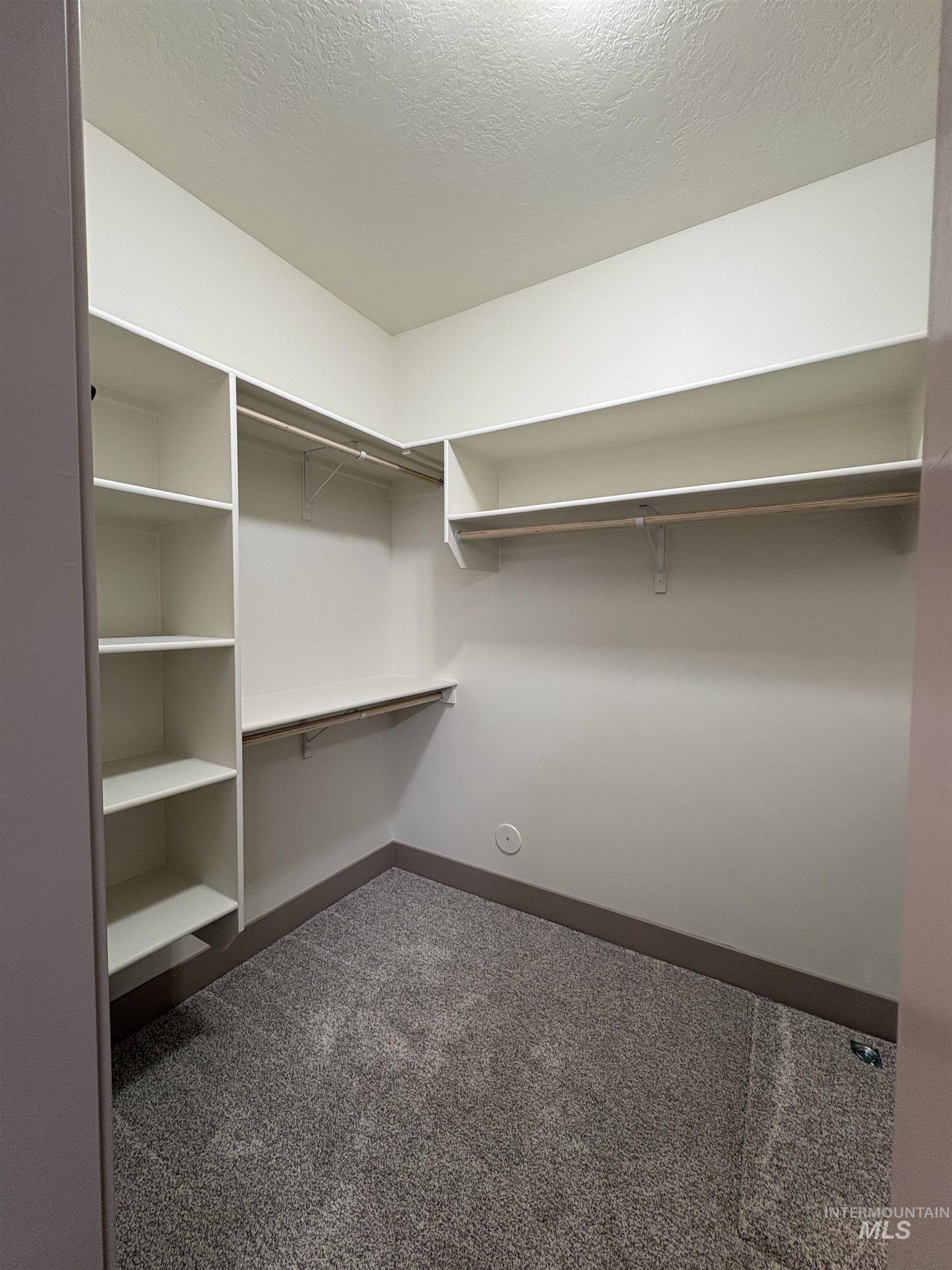 885 S Iowa Ave., Payette, Idaho 83661, 4 Bedrooms, 2 Bathrooms, Residential For Sale, Price $449,000,MLS 98967868