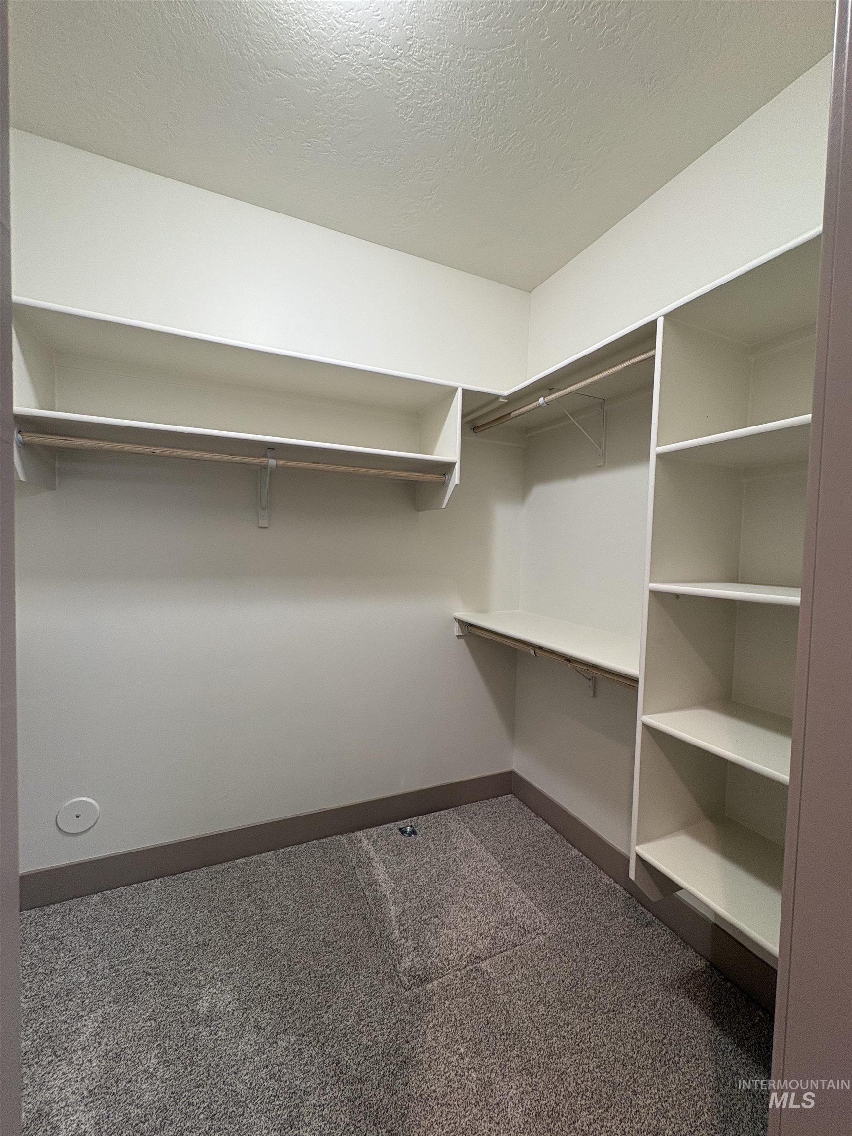 885 S Iowa Ave., Payette, Idaho 83661, 4 Bedrooms, 2 Bathrooms, Residential For Sale, Price $449,000,MLS 98967868