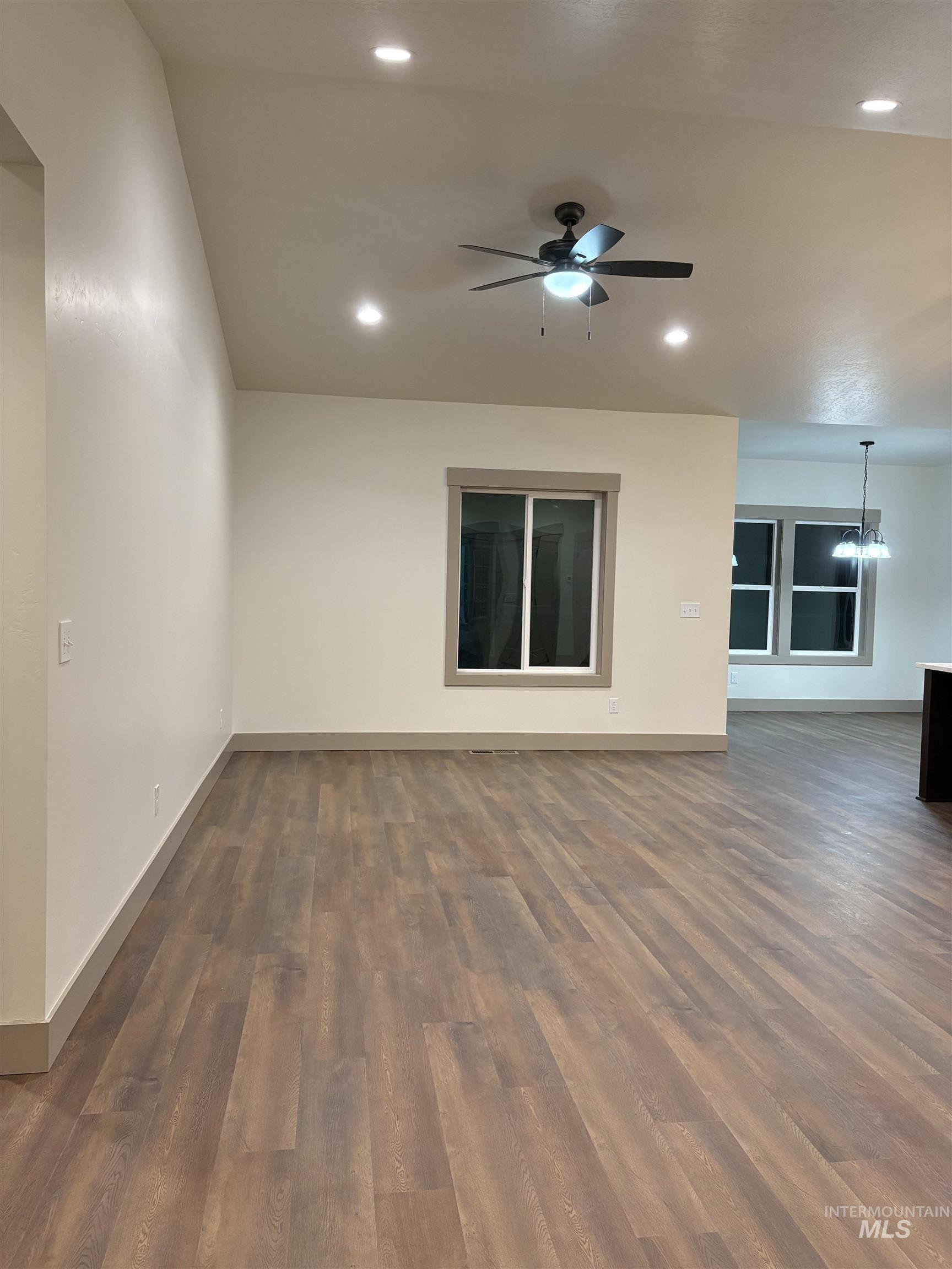 885 S Iowa Ave., Payette, Idaho 83661, 4 Bedrooms, 2 Bathrooms, Residential For Sale, Price $449,000,MLS 98967868