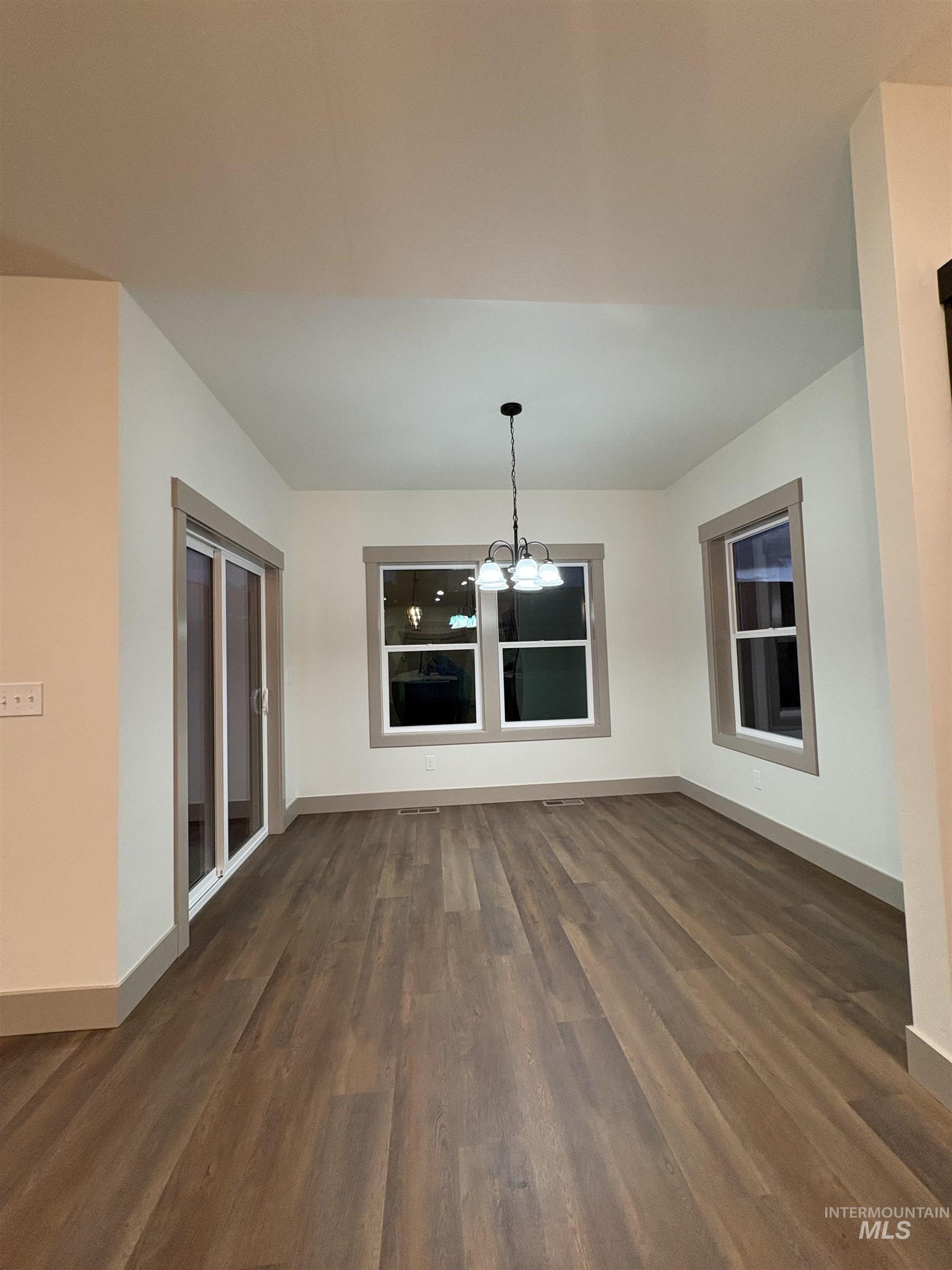 885 S Iowa Ave., Payette, Idaho 83661, 4 Bedrooms, 2 Bathrooms, Residential For Sale, Price $449,000,MLS 98967868