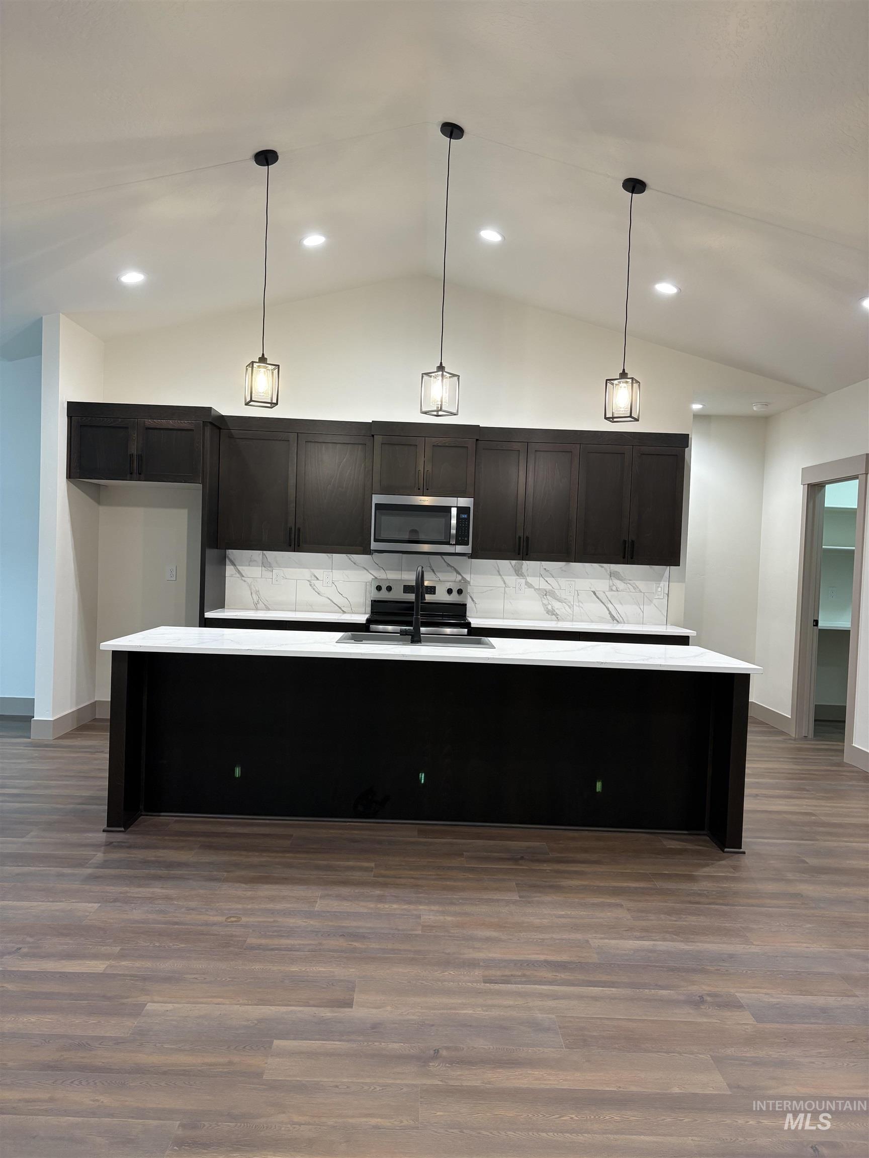 885 S Iowa Ave., Payette, Idaho 83661, 4 Bedrooms, 2 Bathrooms, Residential For Sale, Price $449,000,MLS 98967868