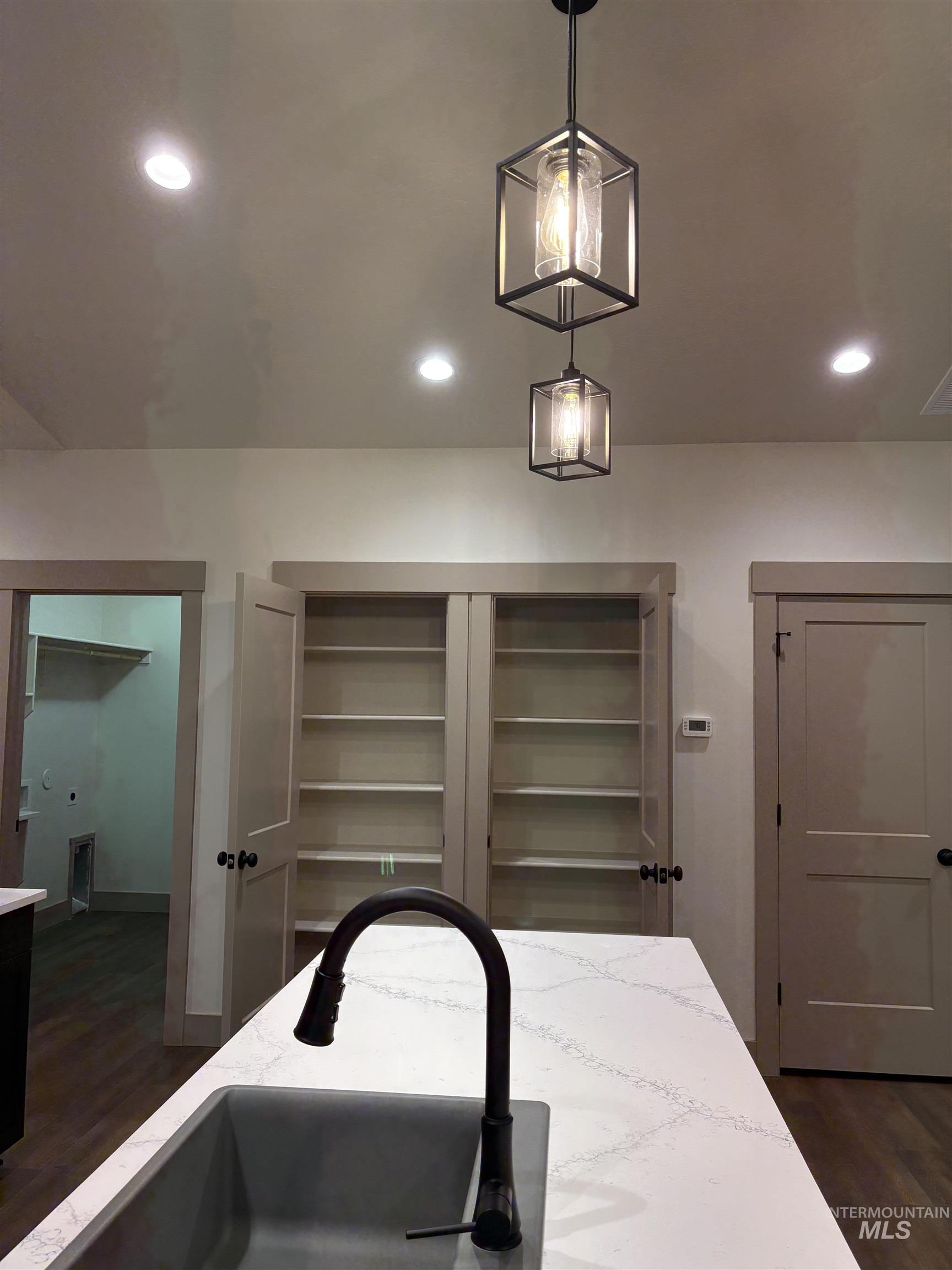 885 S Iowa Ave., Payette, Idaho 83661, 4 Bedrooms, 2 Bathrooms, Residential For Sale, Price $449,000,MLS 98967868