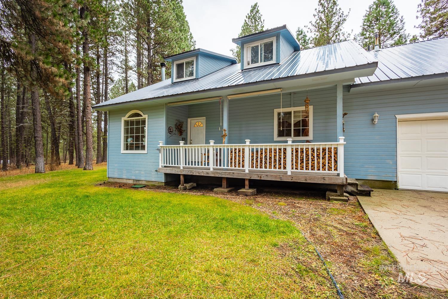 42 S Hiatt Cir, Idaho City, Idaho 83631, 3 Bedrooms, 2.5 Bathrooms, Residential For Sale, Price $419,900,MLS 98967869