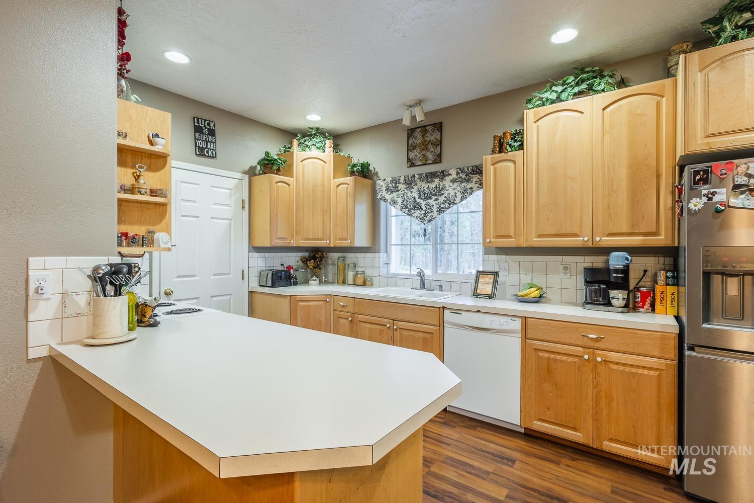 42 S Hiatt Cir, Idaho City, Idaho 83631, 3 Bedrooms, 2.5 Bathrooms, Residential For Sale, Price $419,900,MLS 98967869