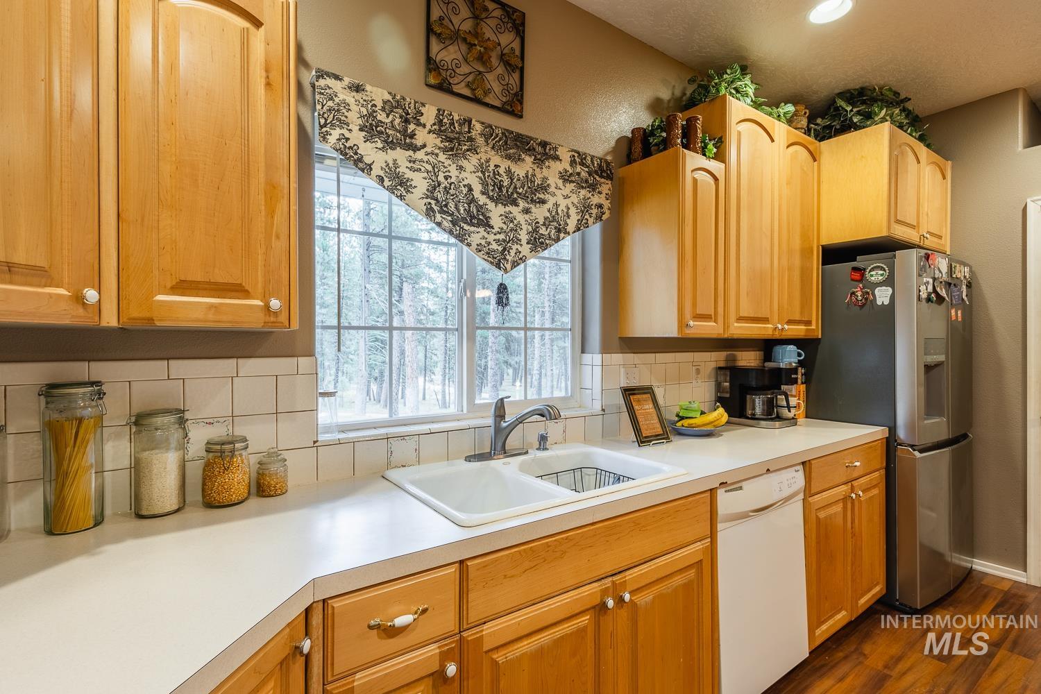 42 S Hiatt Cir, Idaho City, Idaho 83631, 3 Bedrooms, 2.5 Bathrooms, Residential For Sale, Price $419,900,MLS 98967869