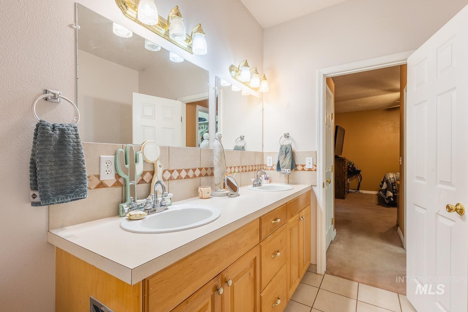 42 S Hiatt Cir, Idaho City, Idaho 83631, 3 Bedrooms, 2.5 Bathrooms, Residential For Sale, Price $419,900,MLS 98967869