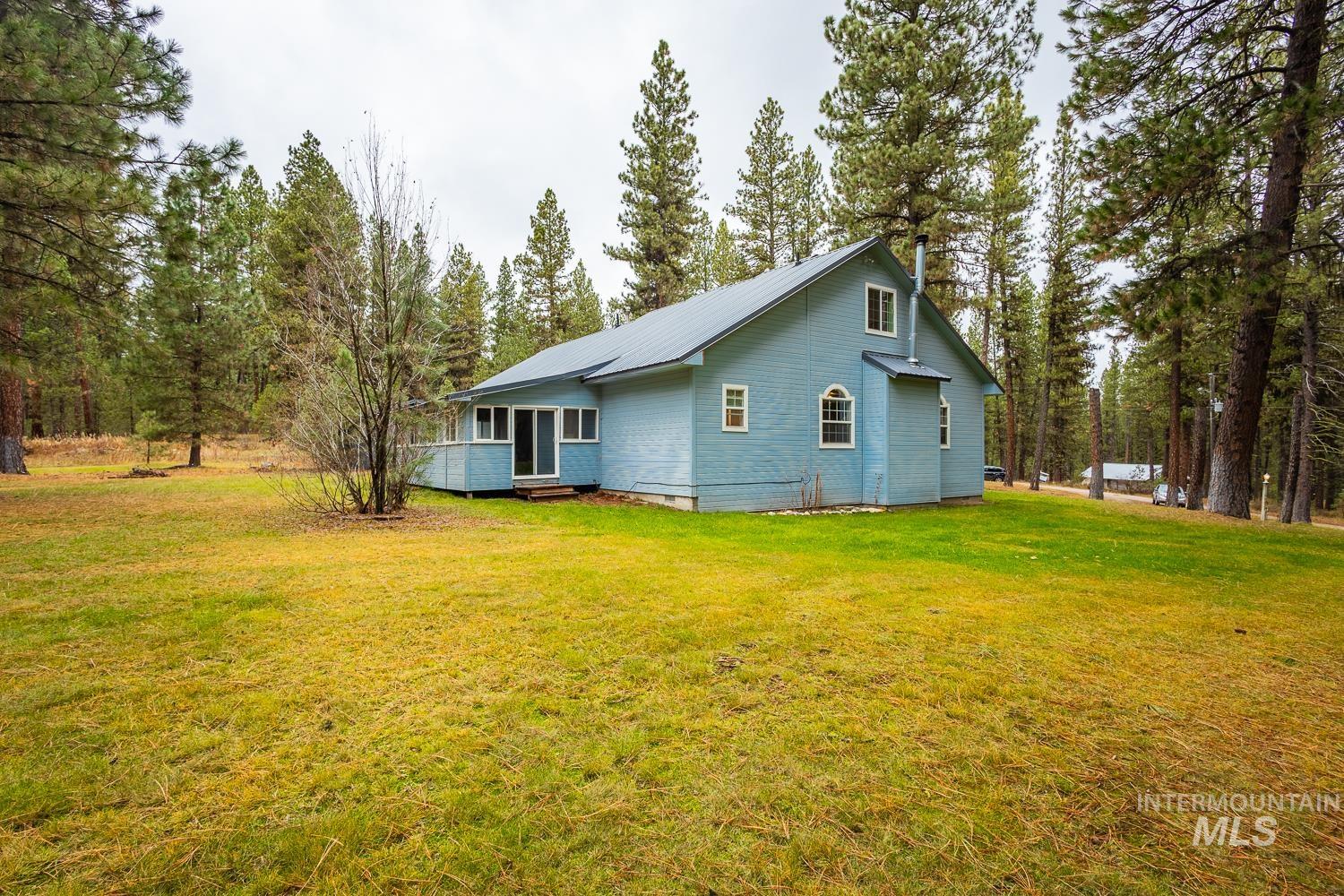 42 S Hiatt Cir, Idaho City, Idaho 83631, 3 Bedrooms, 2.5 Bathrooms, Residential For Sale, Price $419,900,MLS 98967869