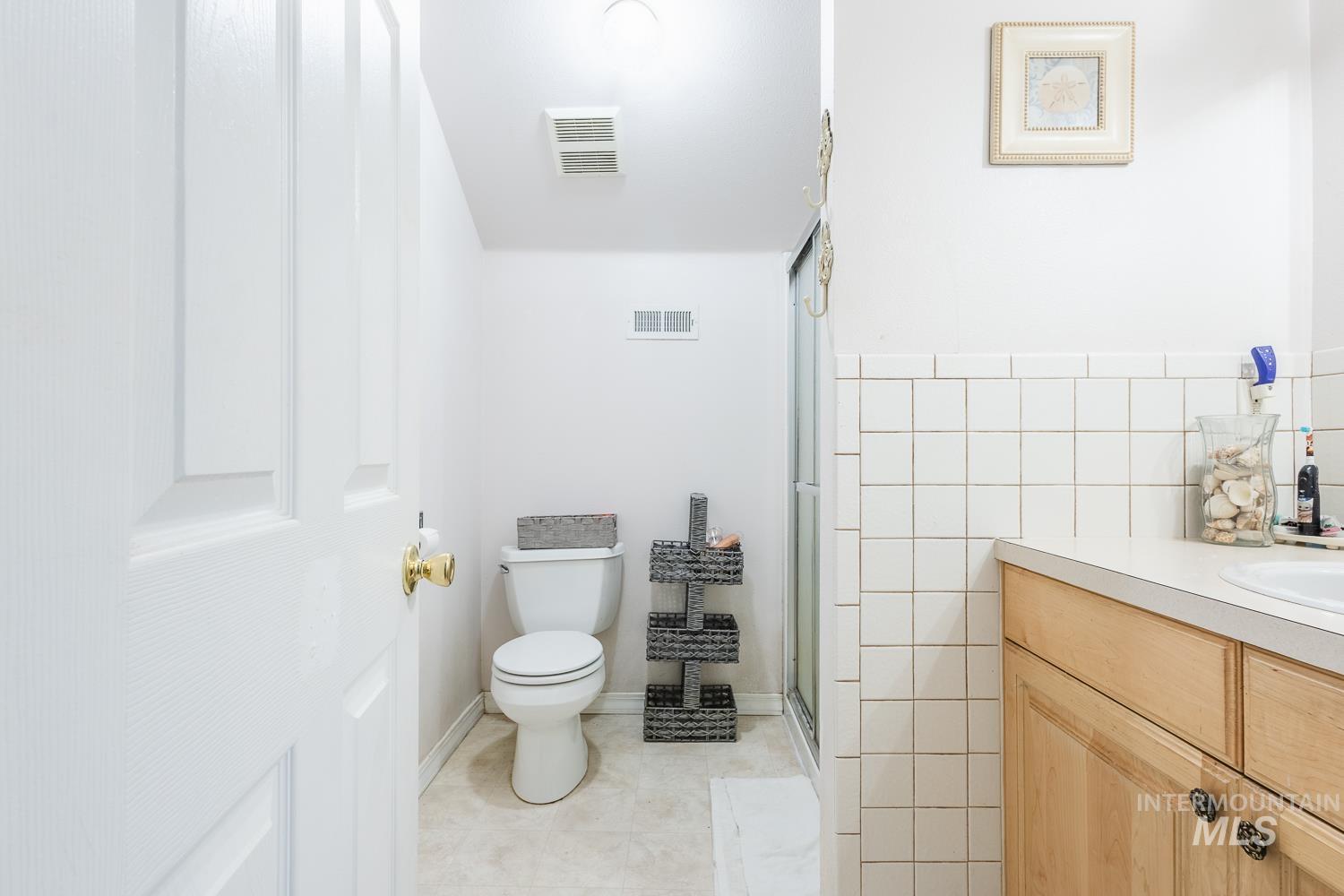 42 S Hiatt Cir, Idaho City, Idaho 83631, 3 Bedrooms, 2.5 Bathrooms, Residential For Sale, Price $419,900,MLS 98967869