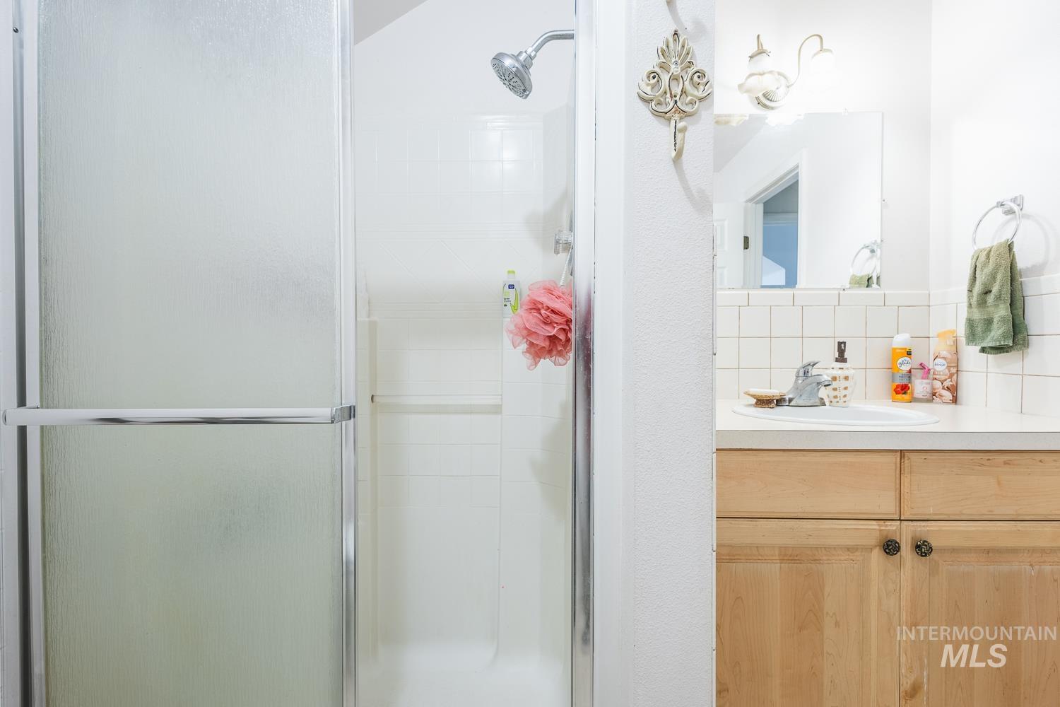 42 S Hiatt Cir, Idaho City, Idaho 83631, 3 Bedrooms, 2.5 Bathrooms, Residential For Sale, Price $419,900,MLS 98967869