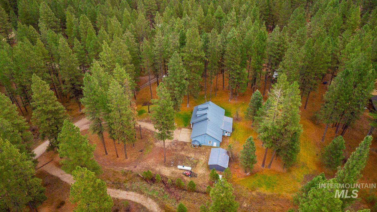 42 S Hiatt Cir, Idaho City, Idaho 83631, 3 Bedrooms, 2.5 Bathrooms, Residential For Sale, Price $419,900,MLS 98967869
