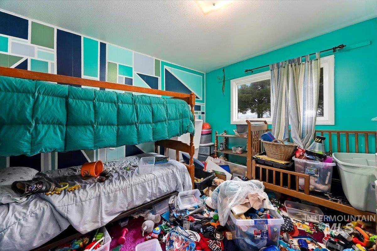 518 S Edith, Shoshone, Idaho 83352, 3 Bedrooms, 2 Bathrooms, Residential For Sale, Price $309,900,MLS 98967882