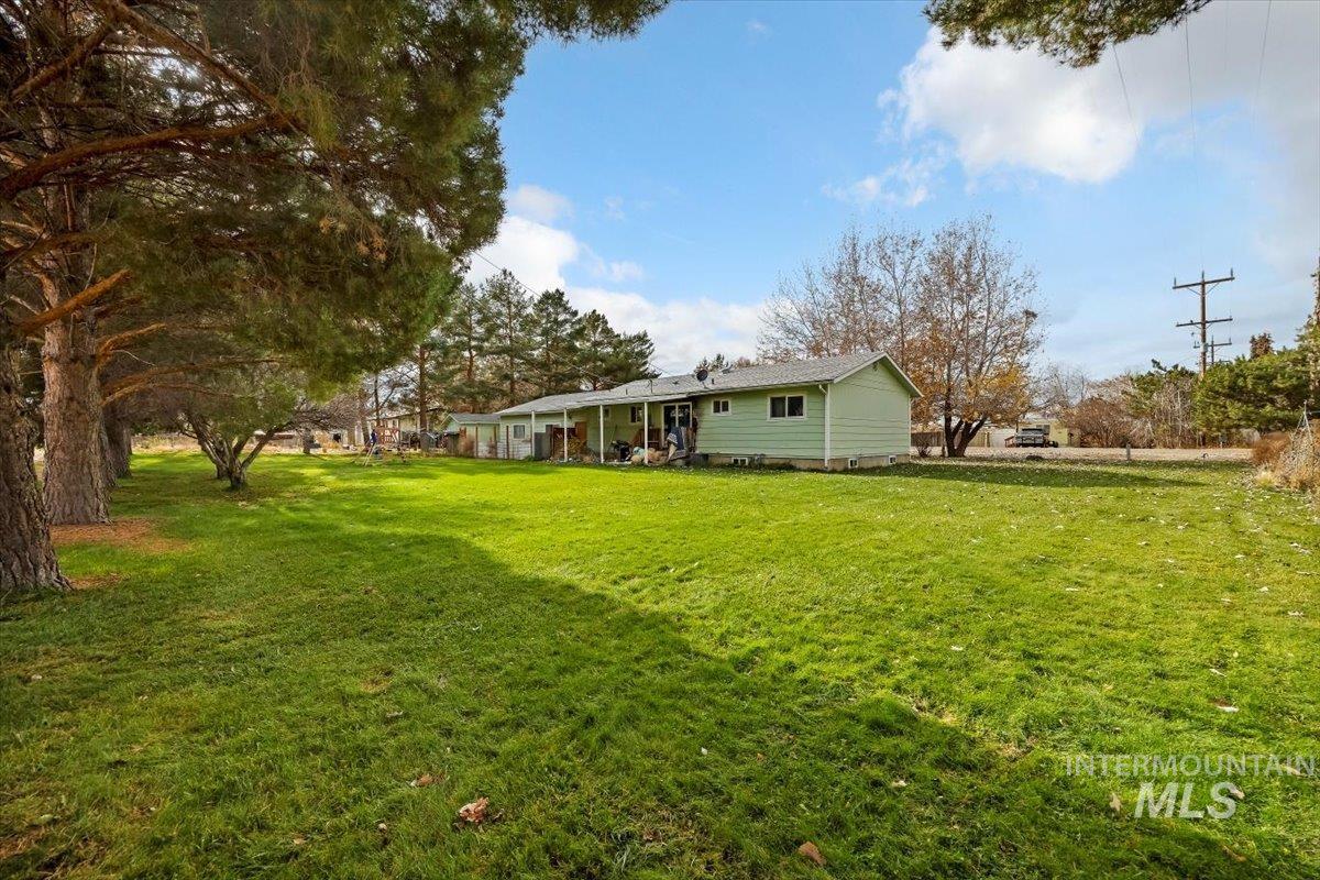 518 S Edith, Shoshone, Idaho 83352, 3 Bedrooms, 2 Bathrooms, Residential For Sale, Price $309,900,MLS 98967882