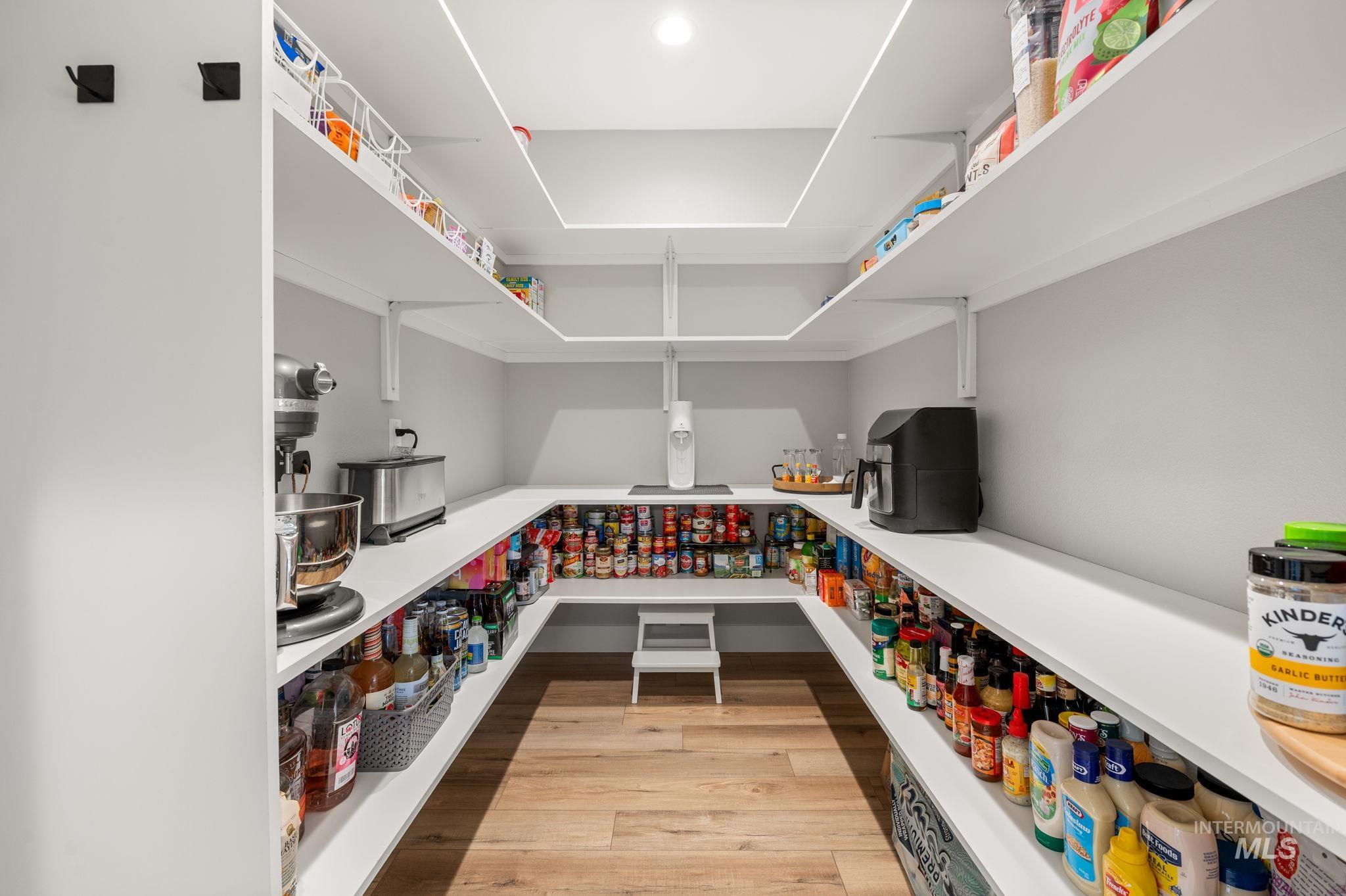 2349 Park Avenue, Lewiston, Idaho 83501, 4 Bedrooms, 2.5 Bathrooms, Residential For Sale, Price $1,380,000, 98967883