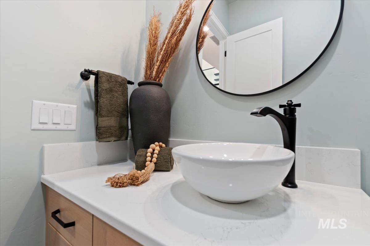 993 S Waning Ln, Eagle, Idaho 83616, 4 Bedrooms, 4.5 Bathrooms, Residential For Sale, Price $2,199,000, 98967884