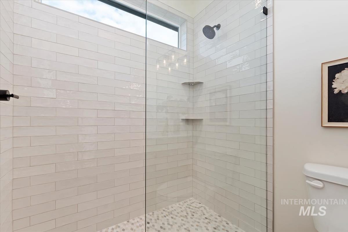 993 S Waning Ln, Eagle, Idaho 83616, 4 Bedrooms, 4.5 Bathrooms, Residential For Sale, Price $2,249,999,MLS 98967884