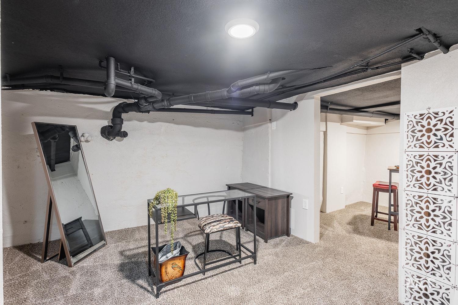 2104 S Owyhee, Boise, Idaho 83705, 3 Bedrooms, 2 Bathrooms, Residential For Sale, Price $424,000,MLS 98967887