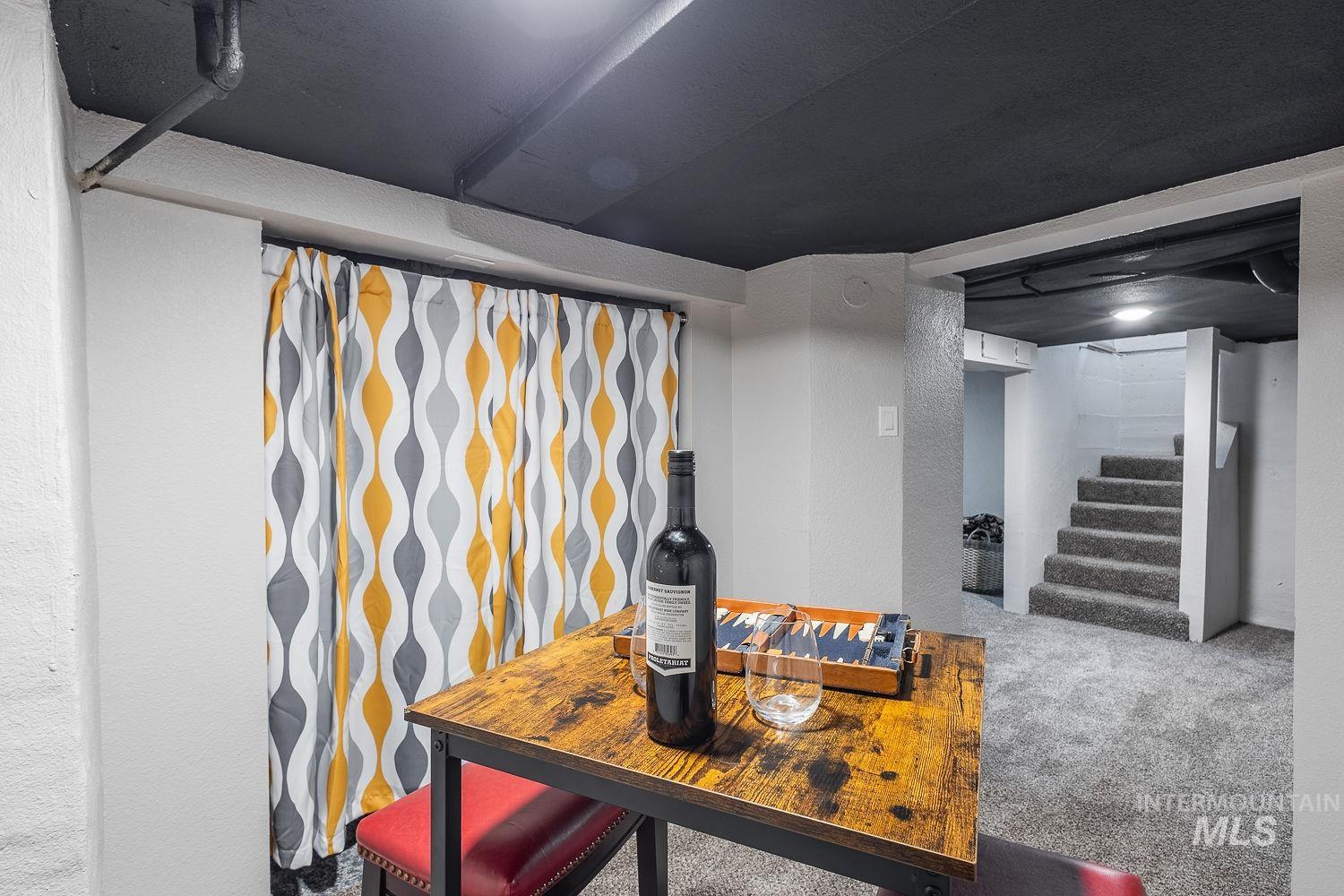 2104 S Owyhee, Boise, Idaho 83705, 3 Bedrooms, 2 Bathrooms, Residential For Sale, Price $424,000,MLS 98967887