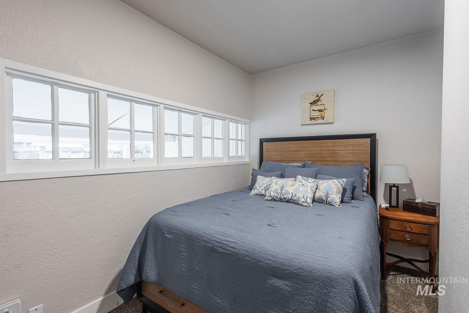 2104 S Owyhee, Boise, Idaho 83705, 3 Bedrooms, 2 Bathrooms, Residential For Sale, Price $424,000,MLS 98967887