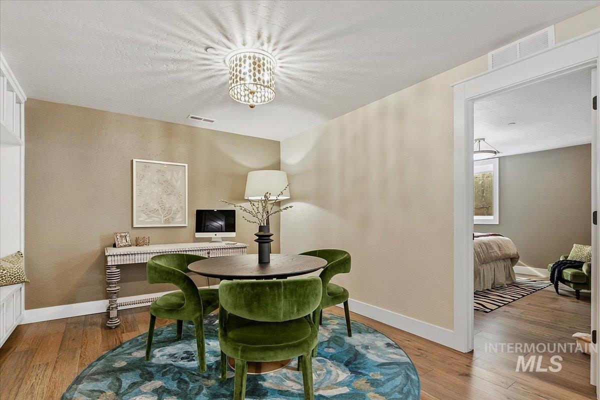 1544 S Trent Point Way, Boise, Idaho 83712, 3 Bedrooms, 2.5 Bathrooms, Residential For Sale, Price $1,399,000,MLS 98967894