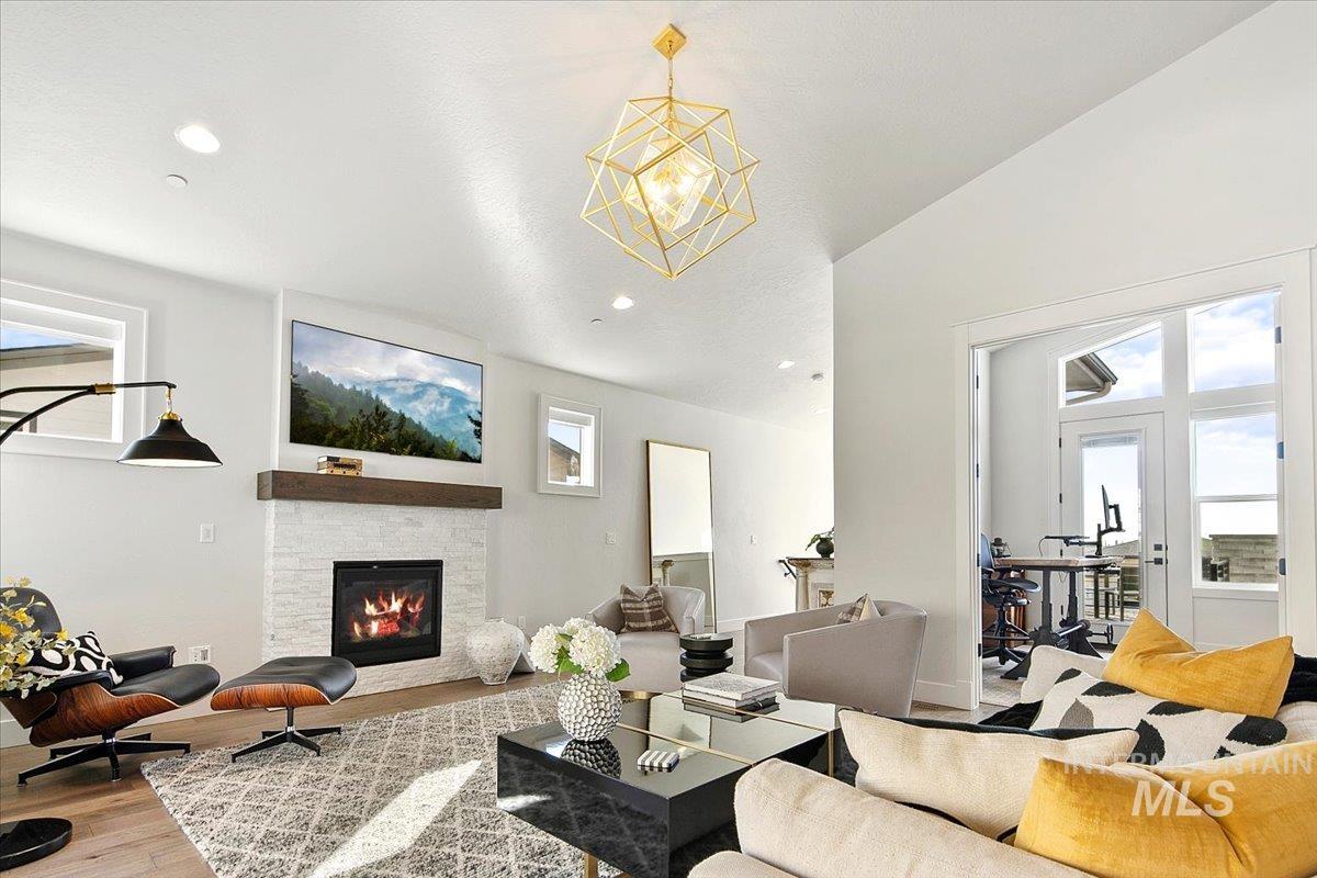 1544 S Trent Point Way, Boise, Idaho 83712, 3 Bedrooms, 2.5 Bathrooms, Residential For Sale, Price $1,399,000,MLS 98967894