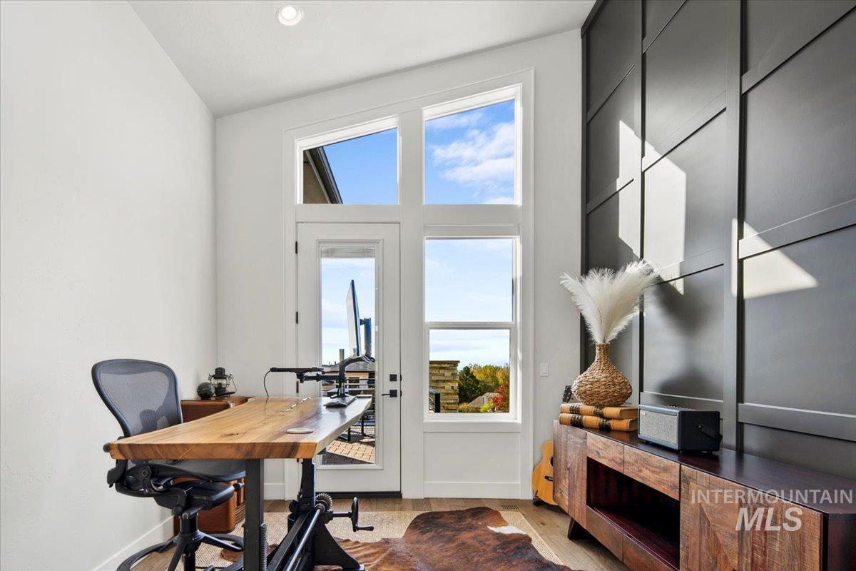 1544 S Trent Point Way, Boise, Idaho 83712, 3 Bedrooms, 2.5 Bathrooms, Residential For Sale, Price $1,399,000,MLS 98967894