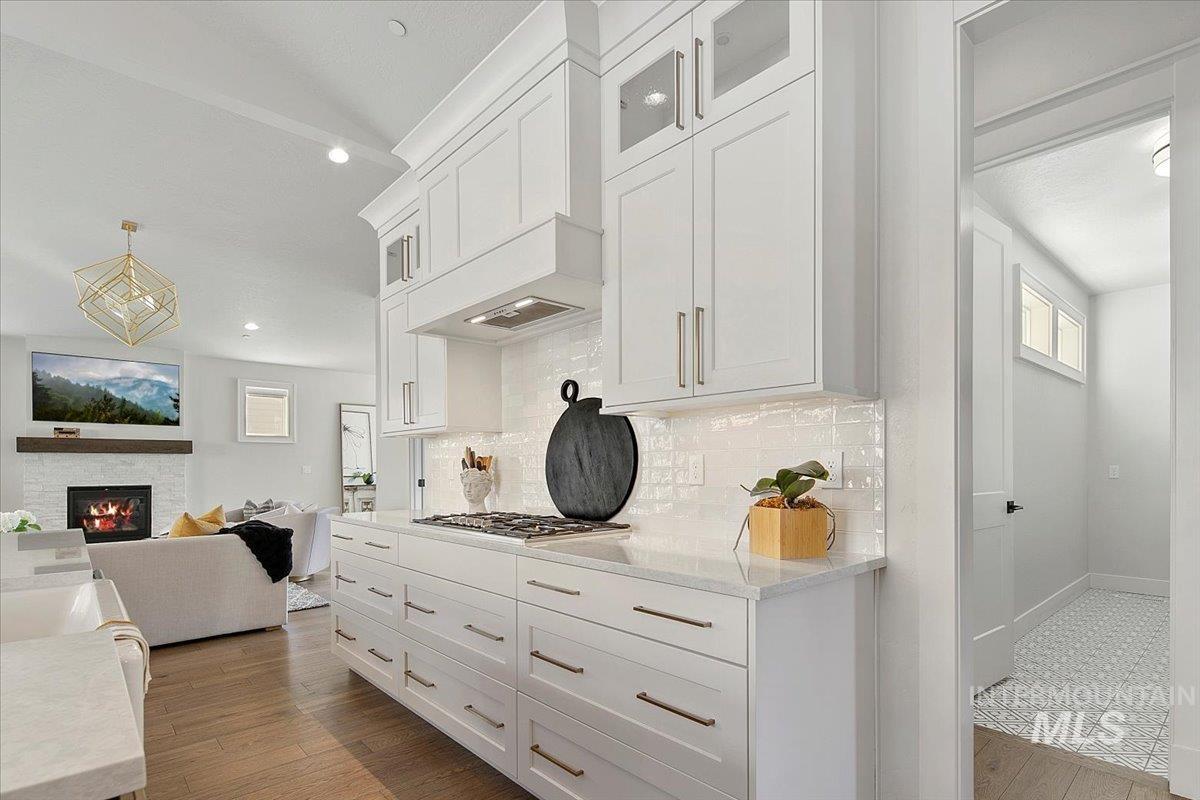 1544 S Trent Point Way, Boise, Idaho 83712, 3 Bedrooms, 2.5 Bathrooms, Residential For Sale, Price $1,399,000,MLS 98967894