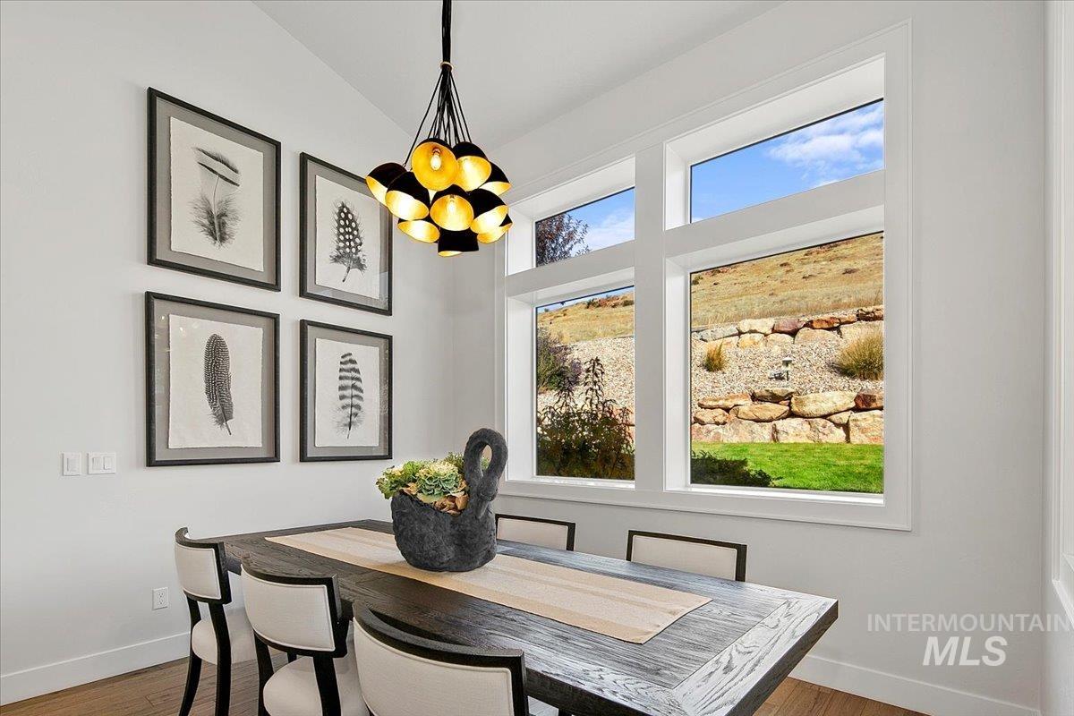 1544 S Trent Point Way, Boise, Idaho 83712, 3 Bedrooms, 2.5 Bathrooms, Residential For Sale, Price $1,399,000,MLS 98967894