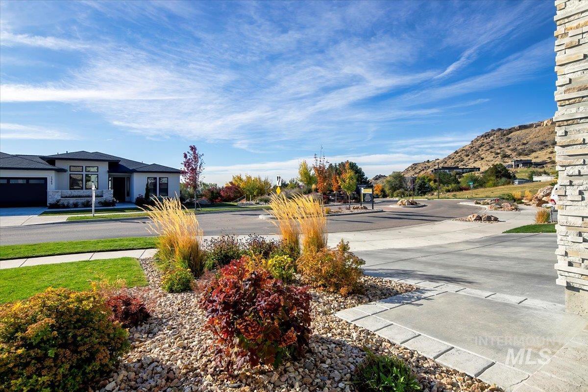 1544 S Trent Point Way, Boise, Idaho 83712, 3 Bedrooms, 2.5 Bathrooms, Residential For Sale, Price $1,399,000,MLS 98967894