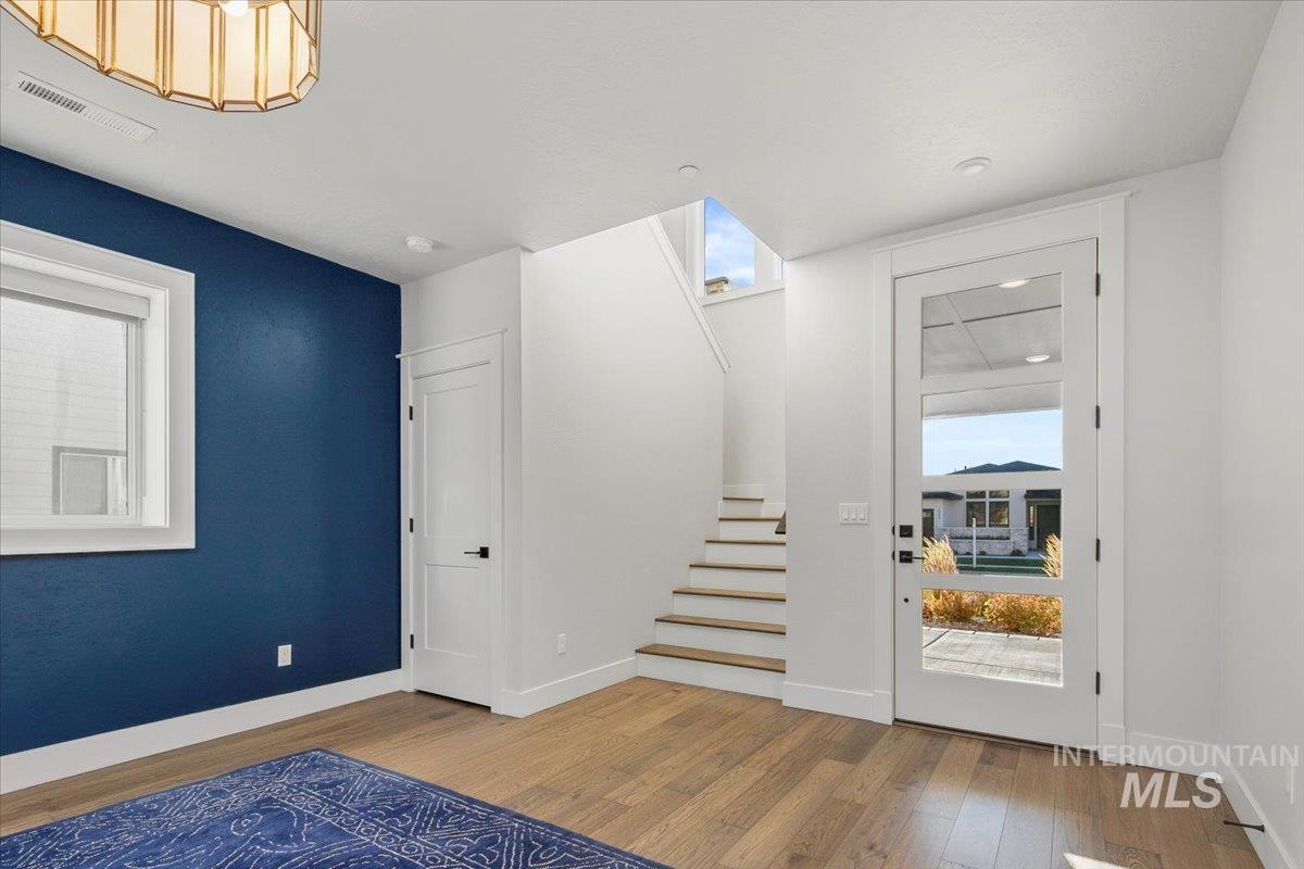 1544 S Trent Point Way, Boise, Idaho 83712, 3 Bedrooms, 2.5 Bathrooms, Residential For Sale, Price $1,399,000,MLS 98967894