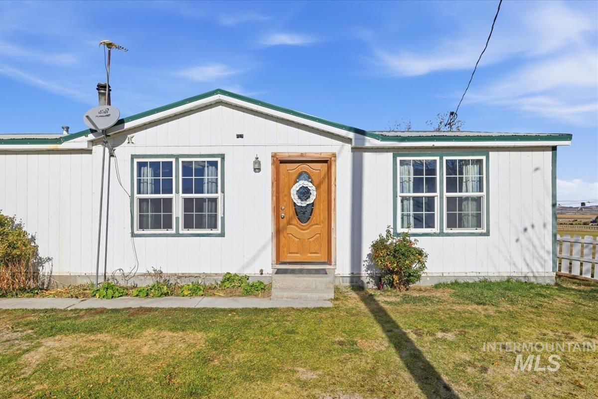 4320 Pershall Rd, Marsing, Idaho 83639, 3 Bedrooms, 2 Bathrooms, Farm & Ranch For Sale, Price $599,900,MLS 98967896