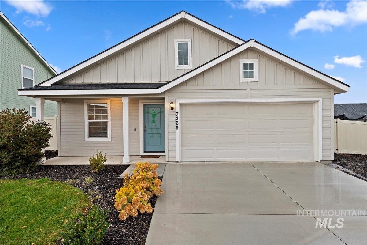 3264 E Mossy Rock Ct, Nampa, Idaho 83686, 3 Bedrooms, 2 Bathrooms, Residential For Sale, Price $379,998,MLS 98967903