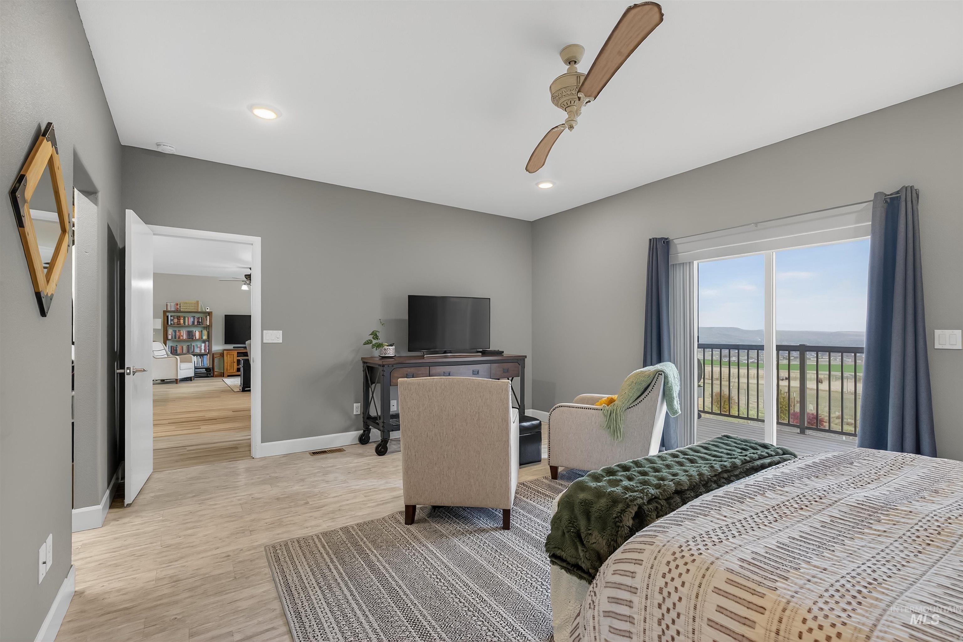 1241 Amity Lane, Clarkston, Washington 99403, 3 Bedrooms, 3 Bathrooms, Residential For Sale, Price $789,900,MLS 98967912