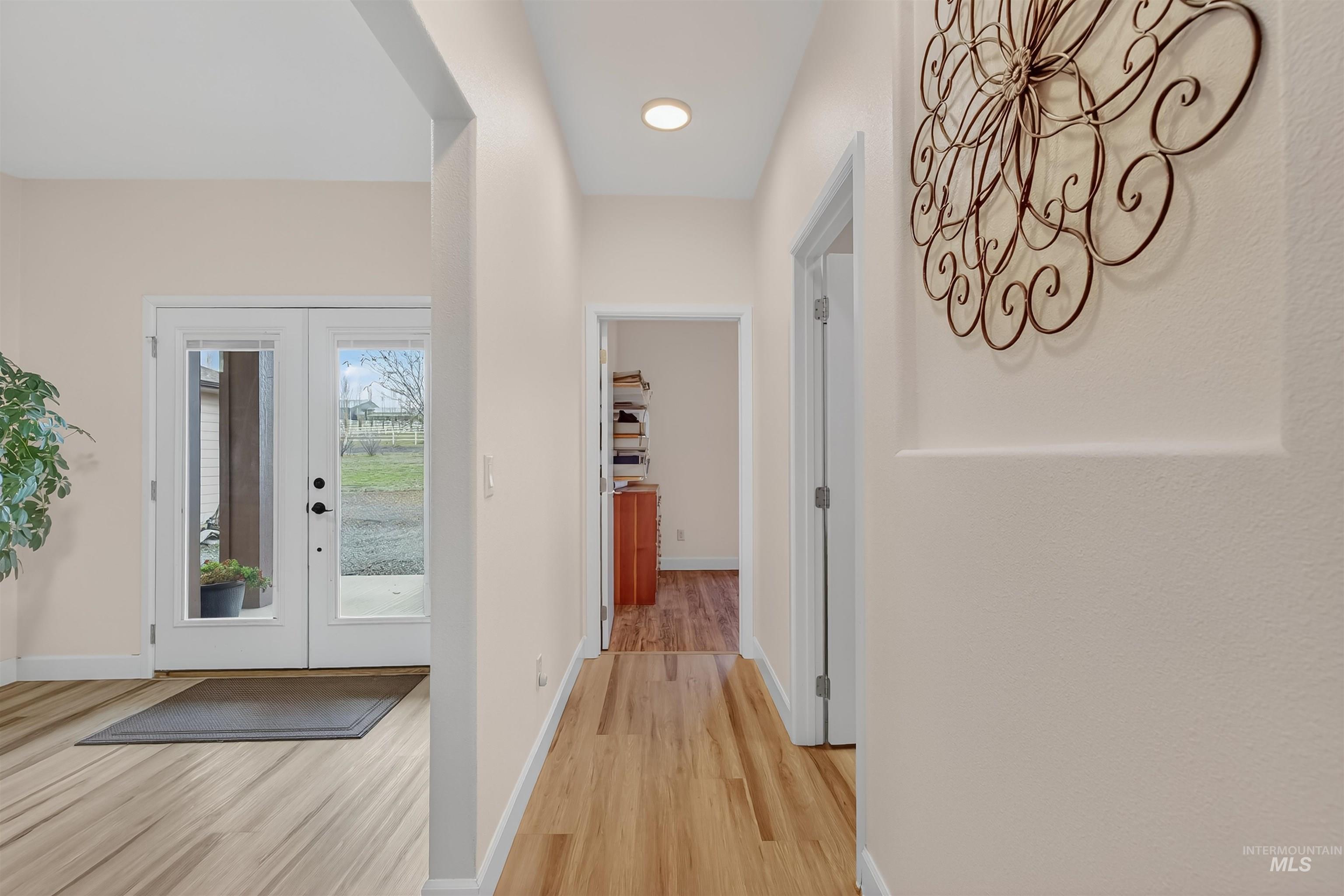 1241 Amity Lane, Clarkston, Washington 99403, 3 Bedrooms, 3 Bathrooms, Residential For Sale, Price $789,900,MLS 98967912