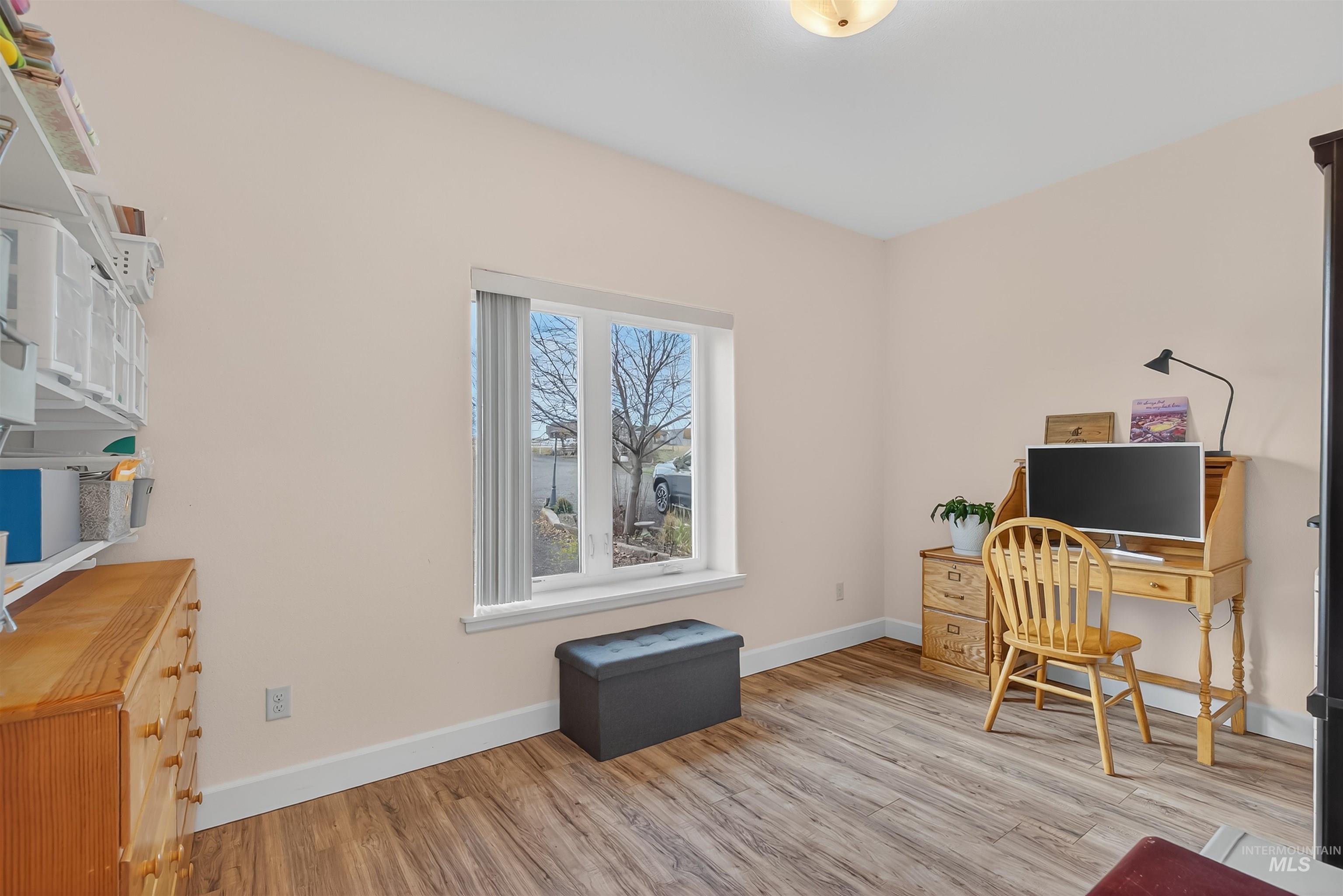 1241 Amity Lane, Clarkston, Washington 99403, 3 Bedrooms, 3 Bathrooms, Residential For Sale, Price $789,900,MLS 98967912