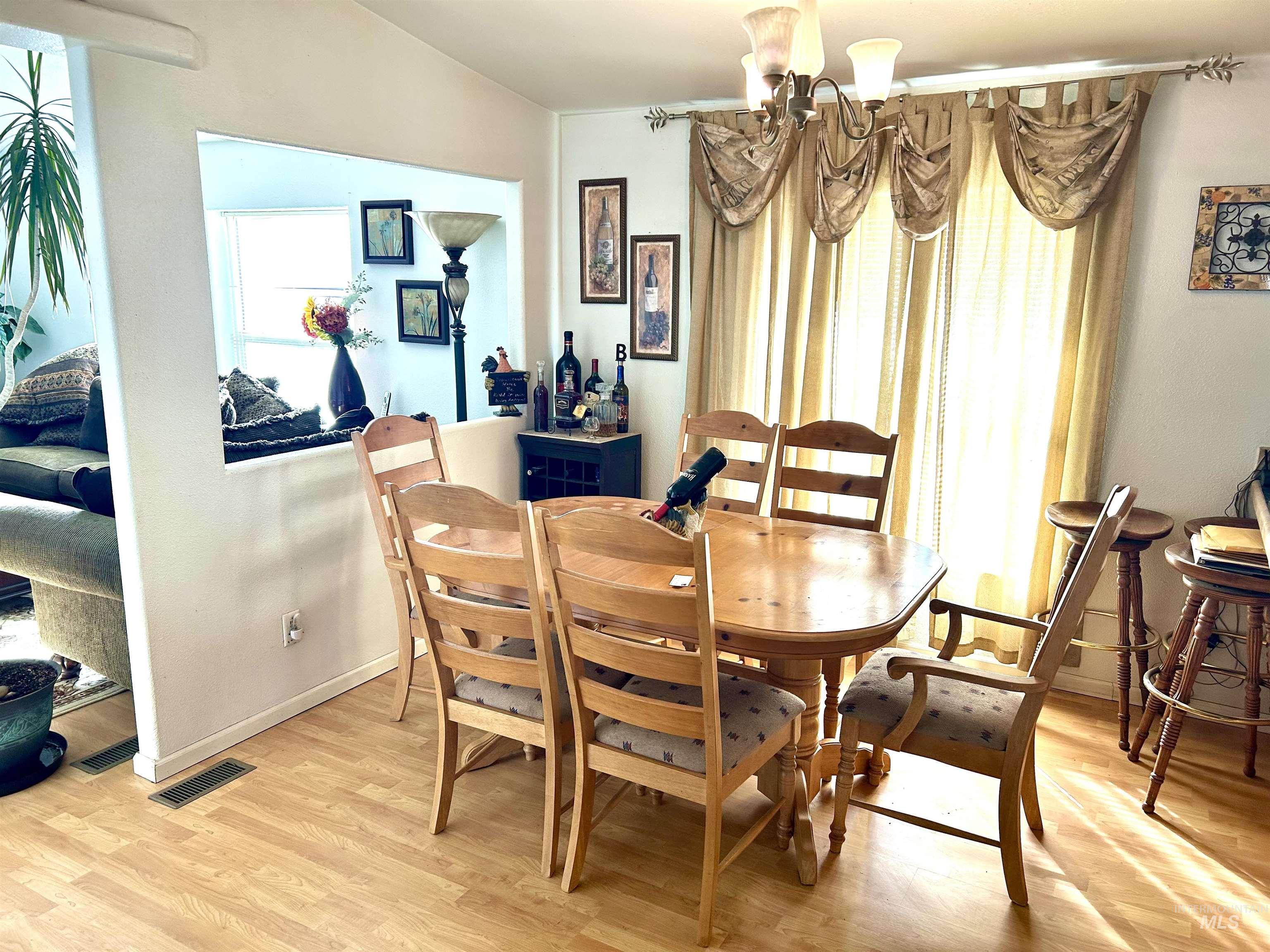 1510 Idaho, Jordan Valley, Idaho 97910, 3 Bedrooms, 2 Bathrooms, Residential For Sale, Price $265,000,MLS 98967919