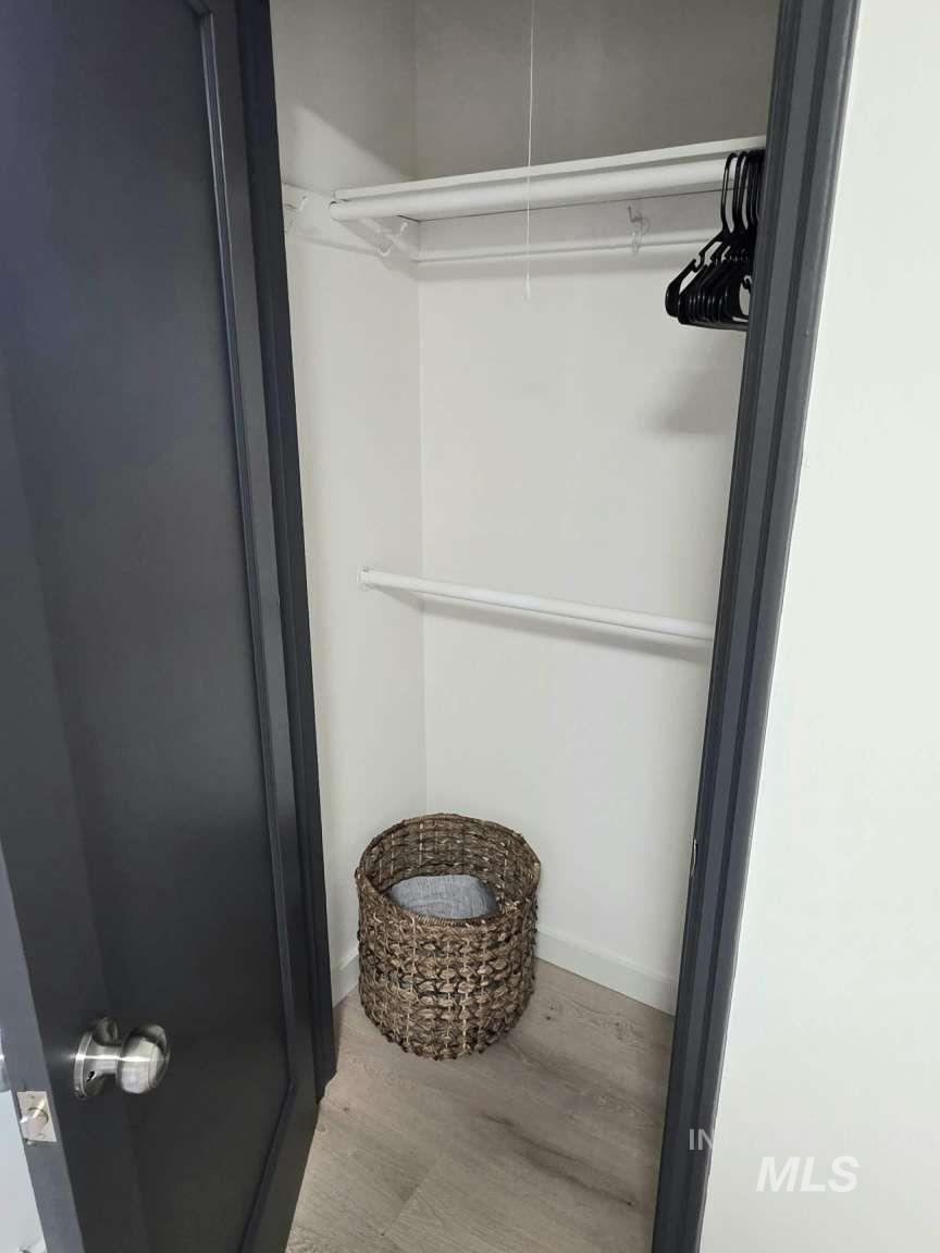 513 W Mission Ave, Kellogg, Idaho 83837, 4 Bedrooms, 1 Bathroom, Residential For Sale, Price $355,000,MLS 98967927