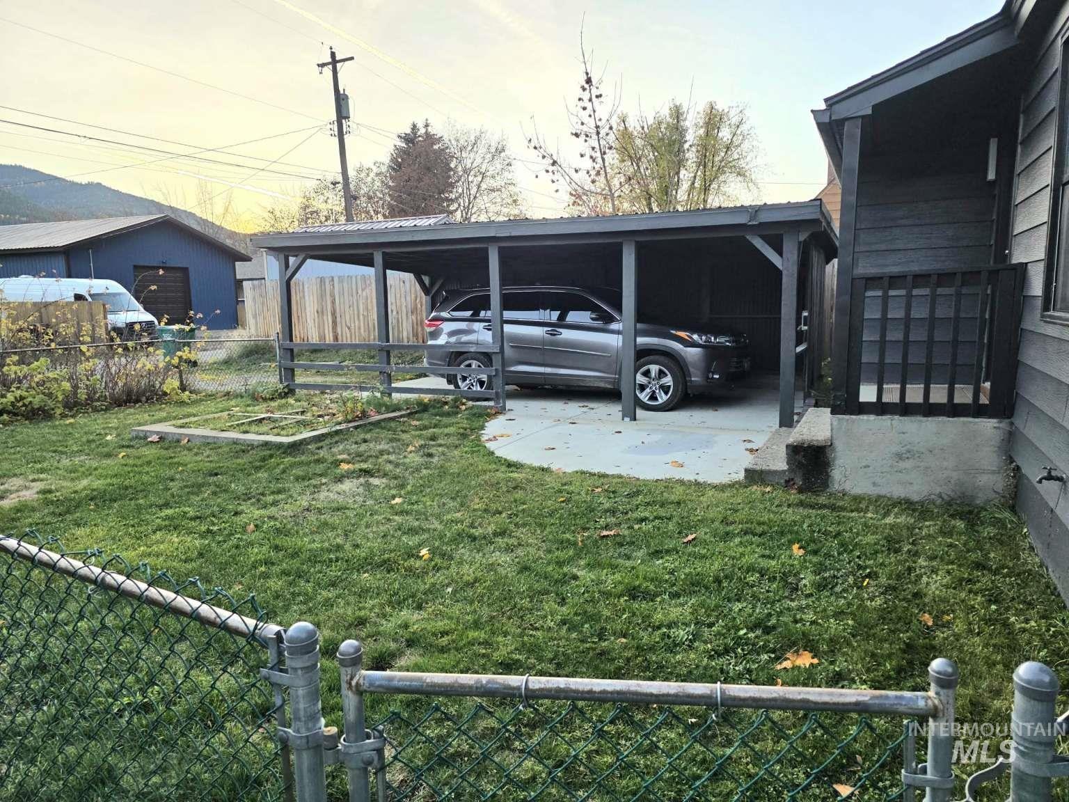 513 W Mission Ave, Kellogg, Idaho 83837, 4 Bedrooms, 1 Bathroom, Residential For Sale, Price $355,000,MLS 98967927