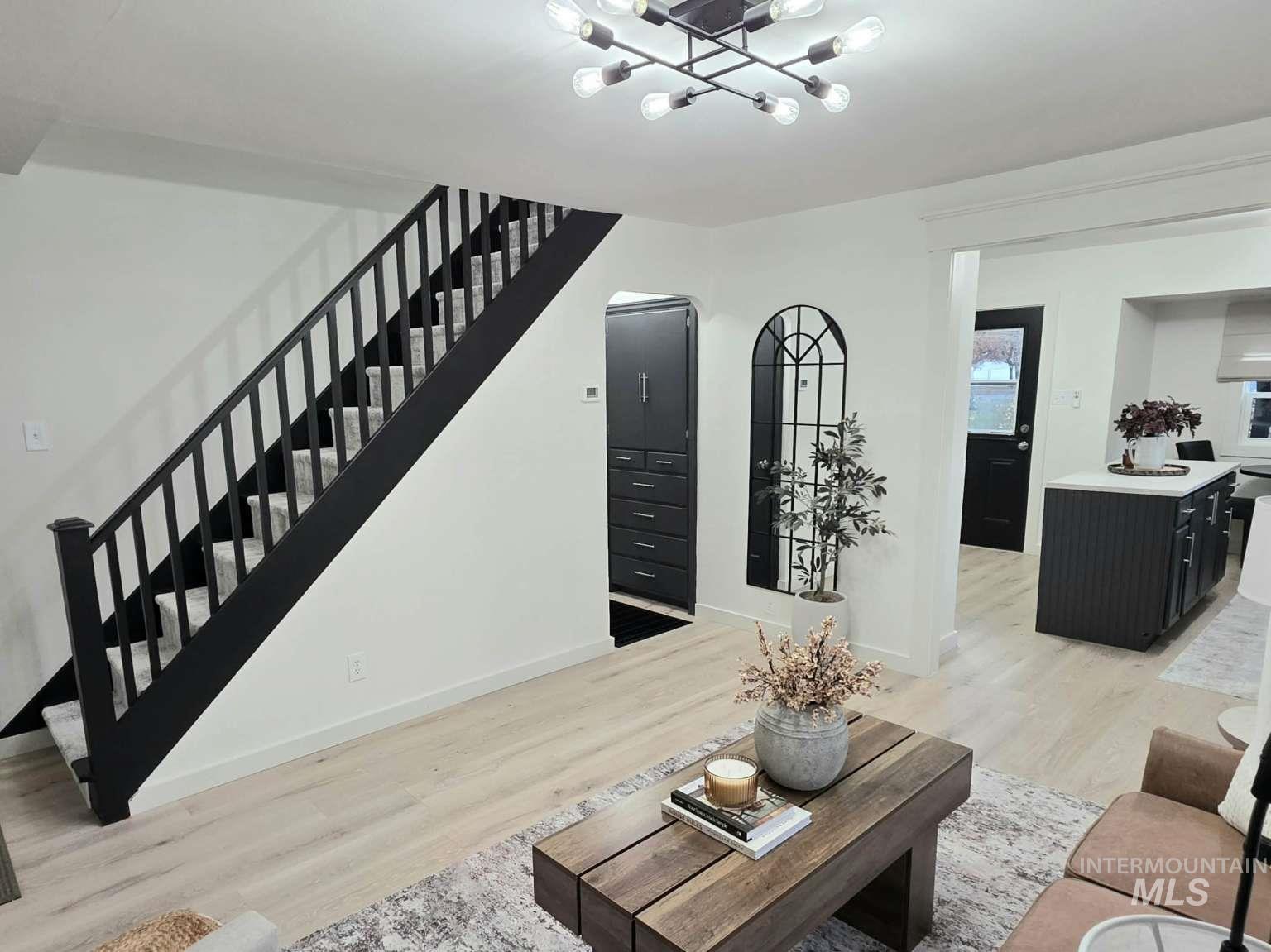 513 W Mission Ave, Kellogg, Idaho 83837, 4 Bedrooms, 1 Bathroom, Residential For Sale, Price $355,000,MLS 98967927