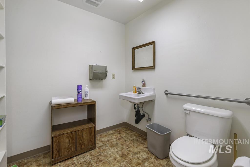 125-131 Gooding St W, Twin Falls, Idaho 83301, Business/Commercial For Sale, Price $44,844,MLS 98967928