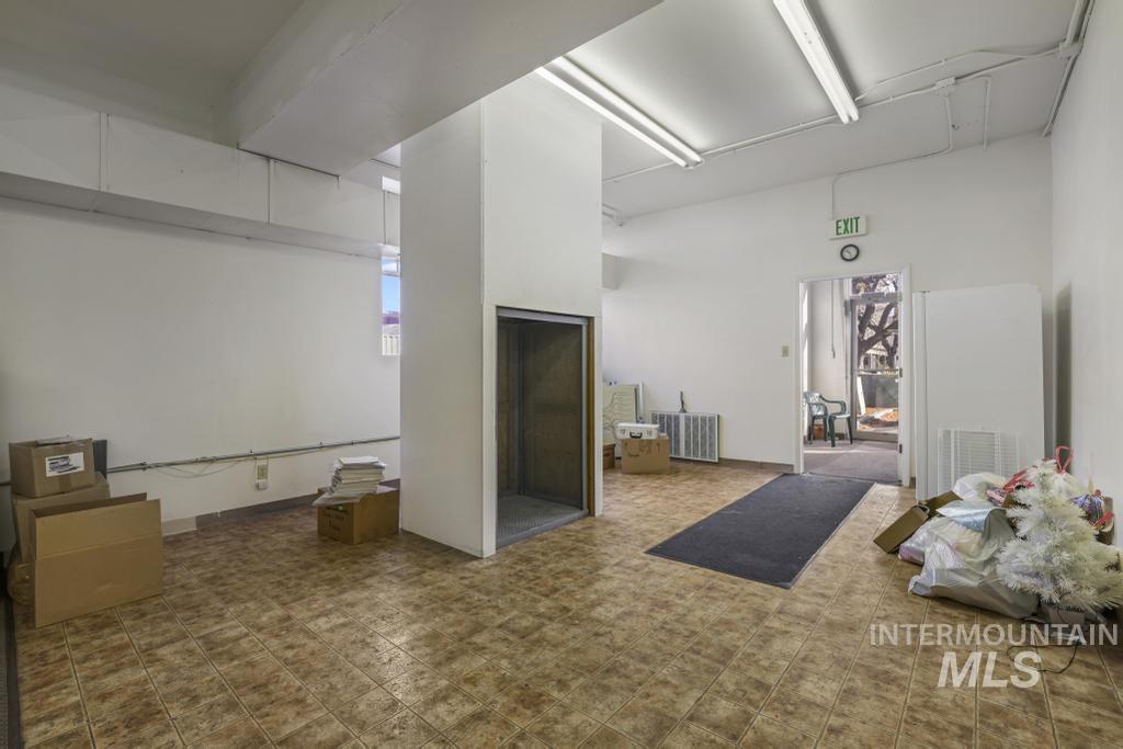 125-131 Gooding St W, Twin Falls, Idaho 83301, Business/Commercial For Sale, Price $44,844,MLS 98967928