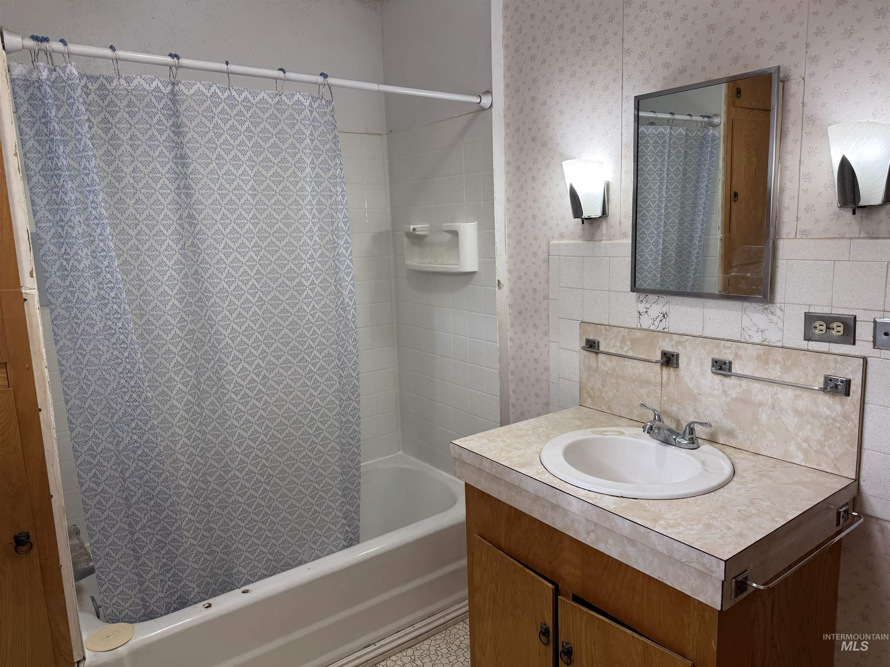 1373 Washington Street S, Twin Falls, Idaho 83301, 2 Bedrooms, 1 Bathroom, Residential For Sale, Price $247,500,MLS 98967931